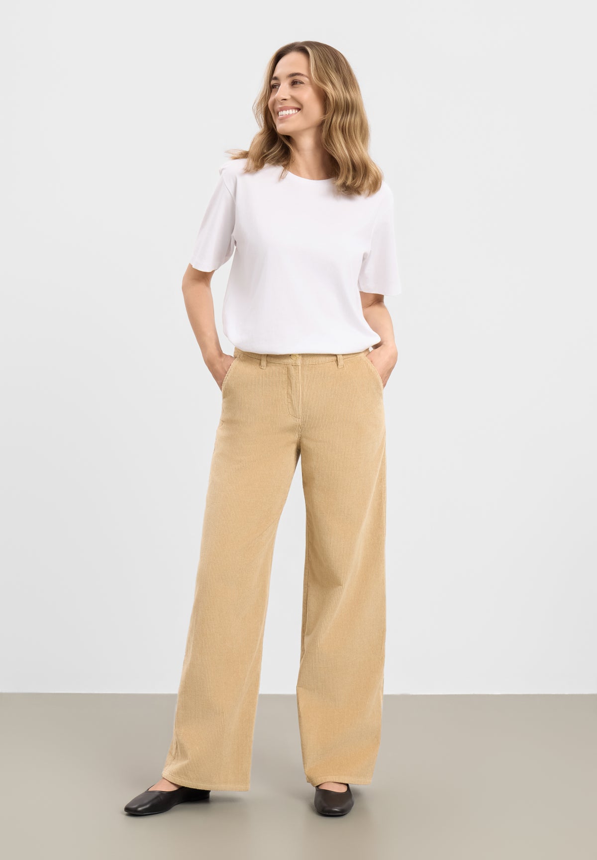 LAURIE Charm Loose ML Loose 28000 Cafe Latte