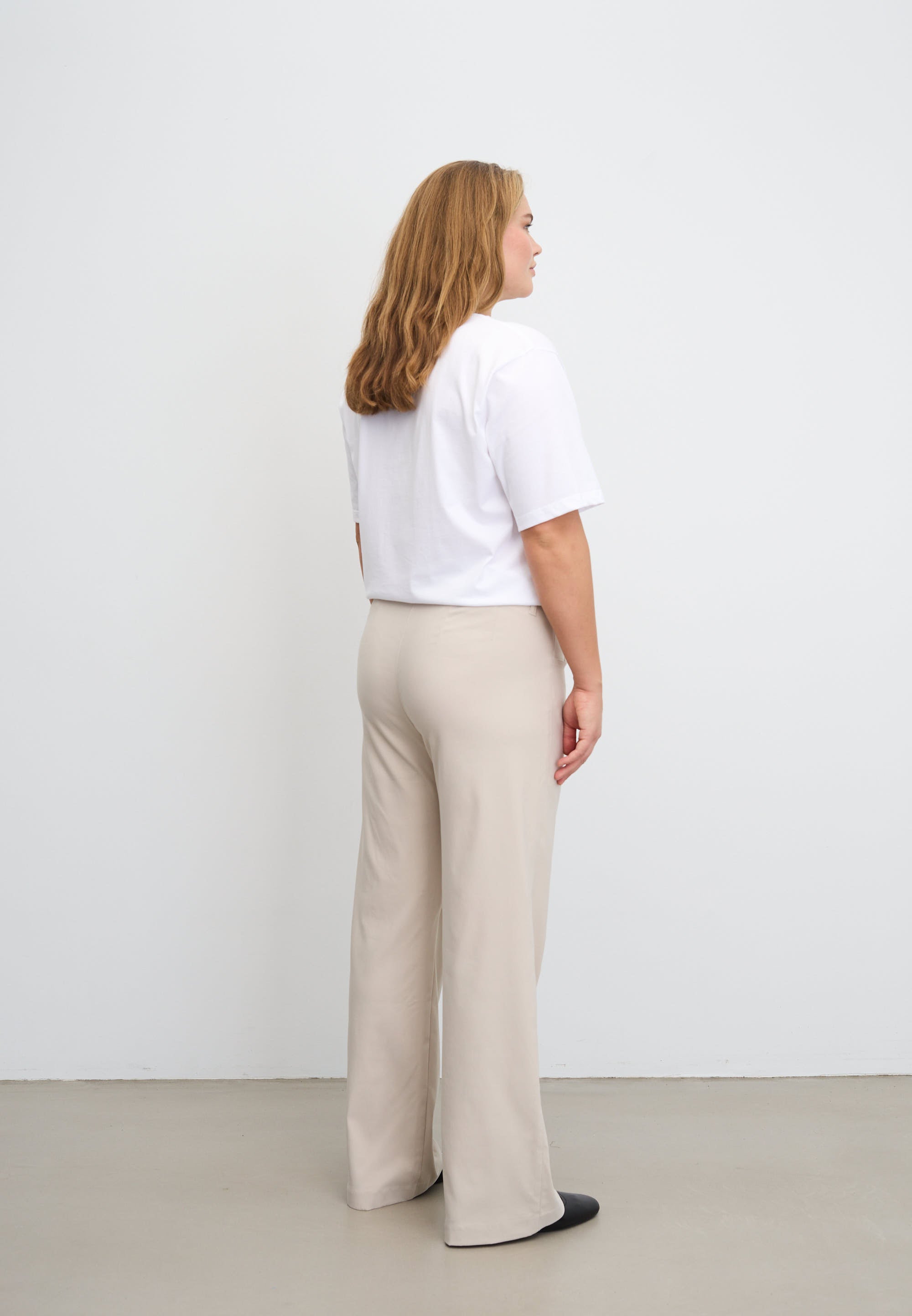 LAURIE Donna Loose - Medium Length Loose 25000 Grey Sand