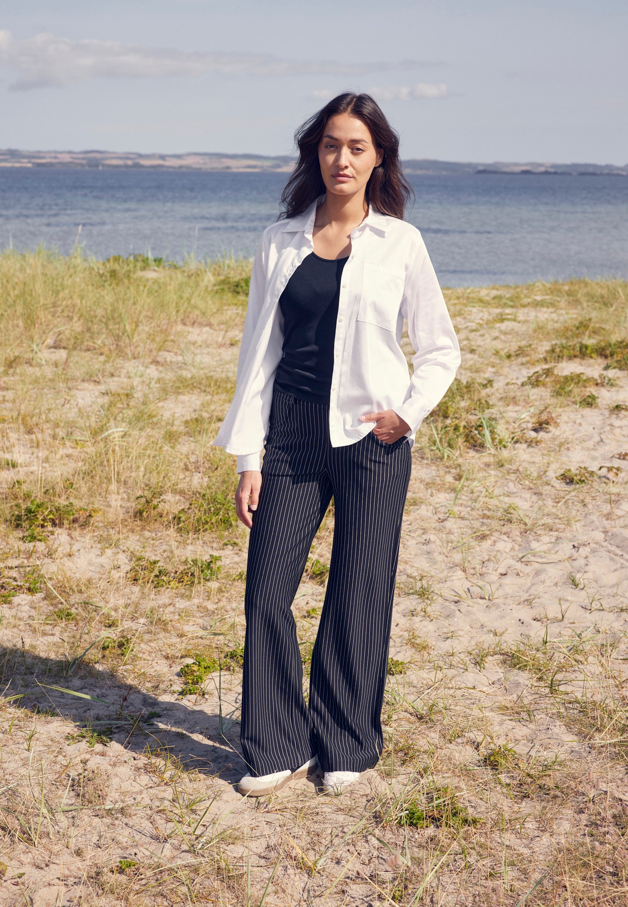 LAURIE Donna Loose - Medium Length Loose 99027 Black Stripe Brushed