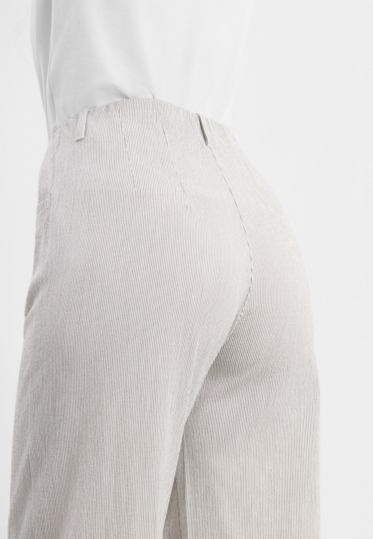 LAURIE Donna Loose CL Loose 10109 White pinstripe