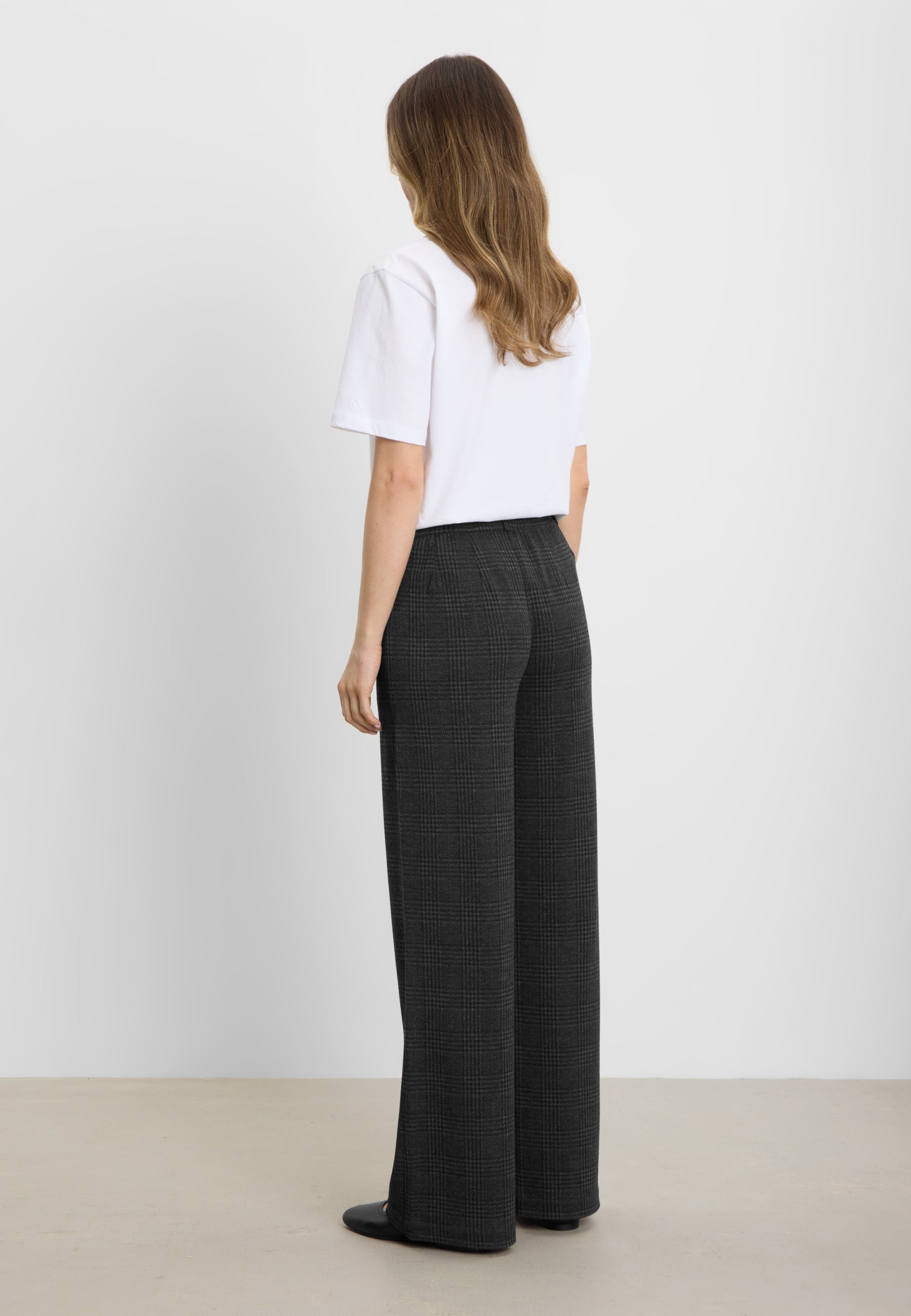 LAURIE Donna Loose - Medium Length Loose 97099 Anthracite Check