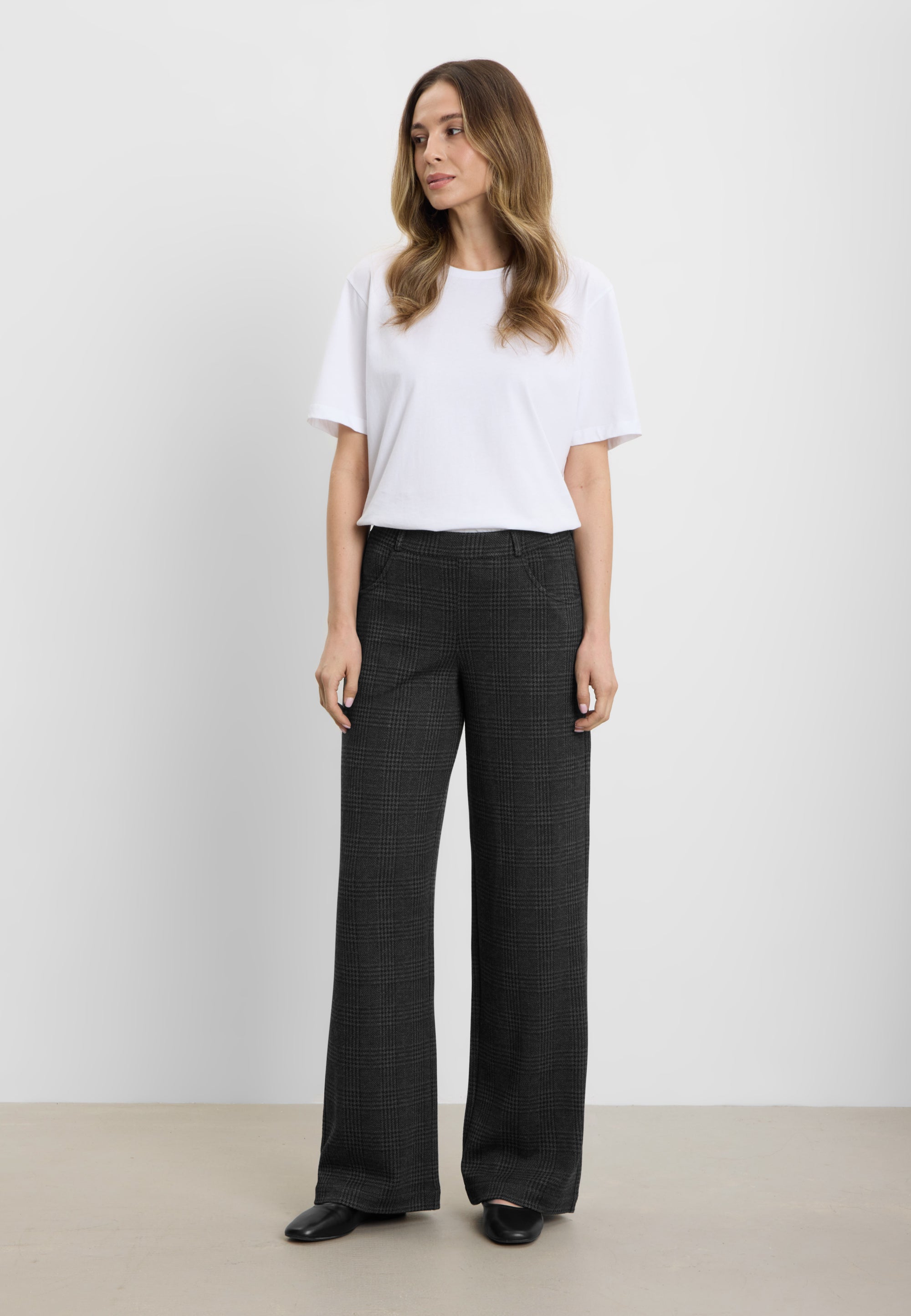 LAURIE Donna Loose - Medium Length Loose 97099 Anthracite Check
