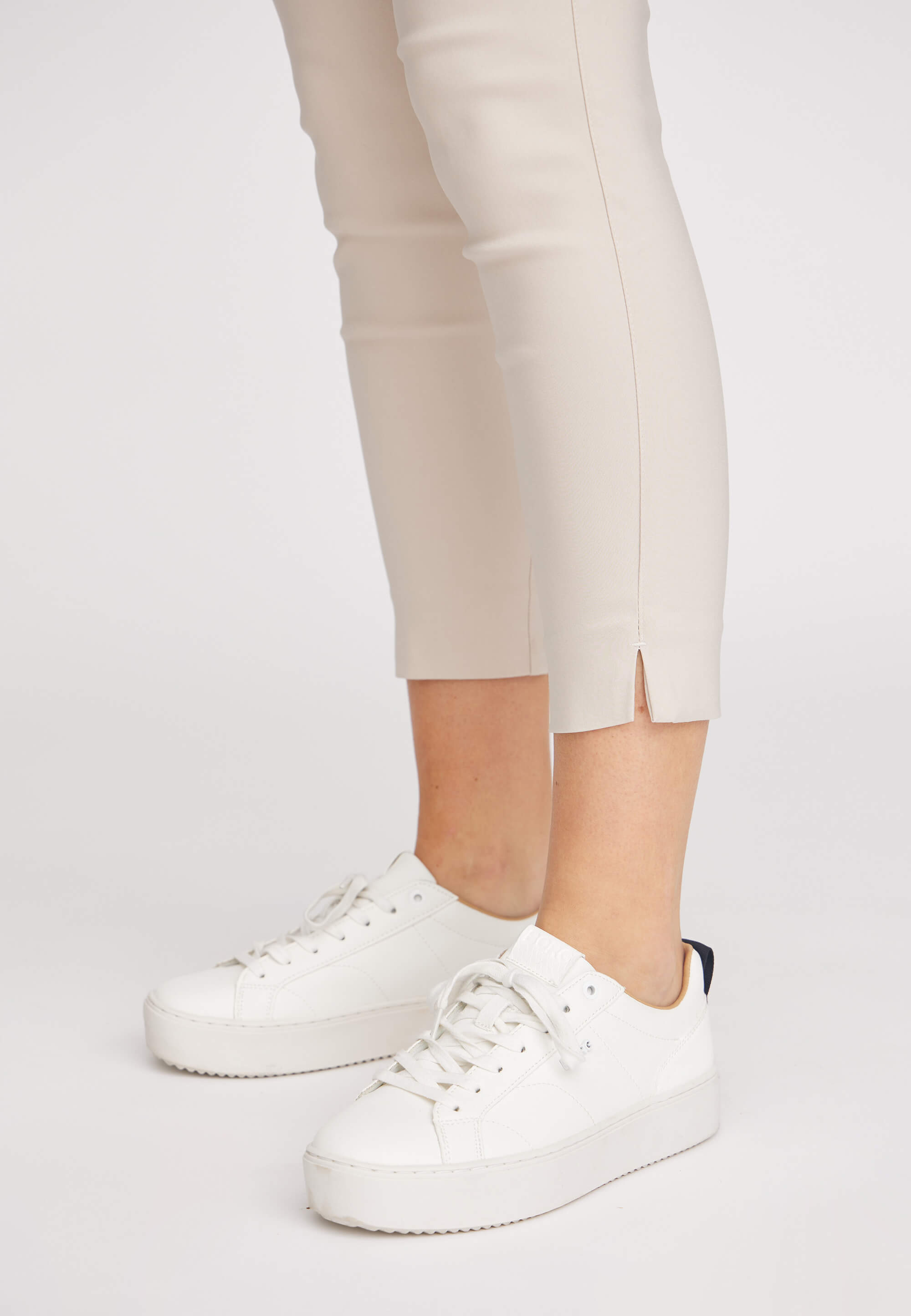 LAURIE Elizabeth Slim Crop Slim 25000 Grey Sand
