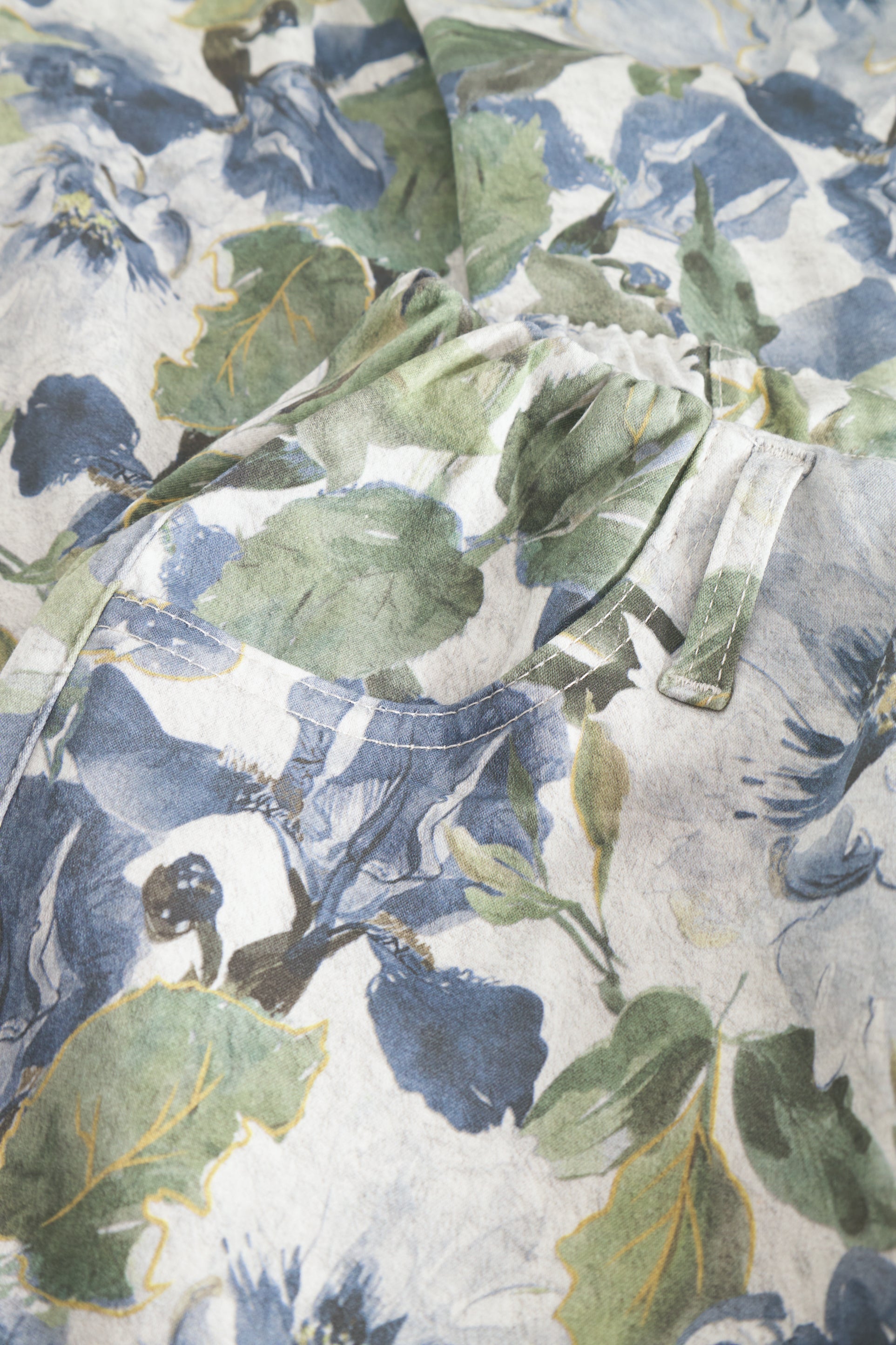 LAURIE Kelly Regular - Long Length Regular 43036 Dove Flower