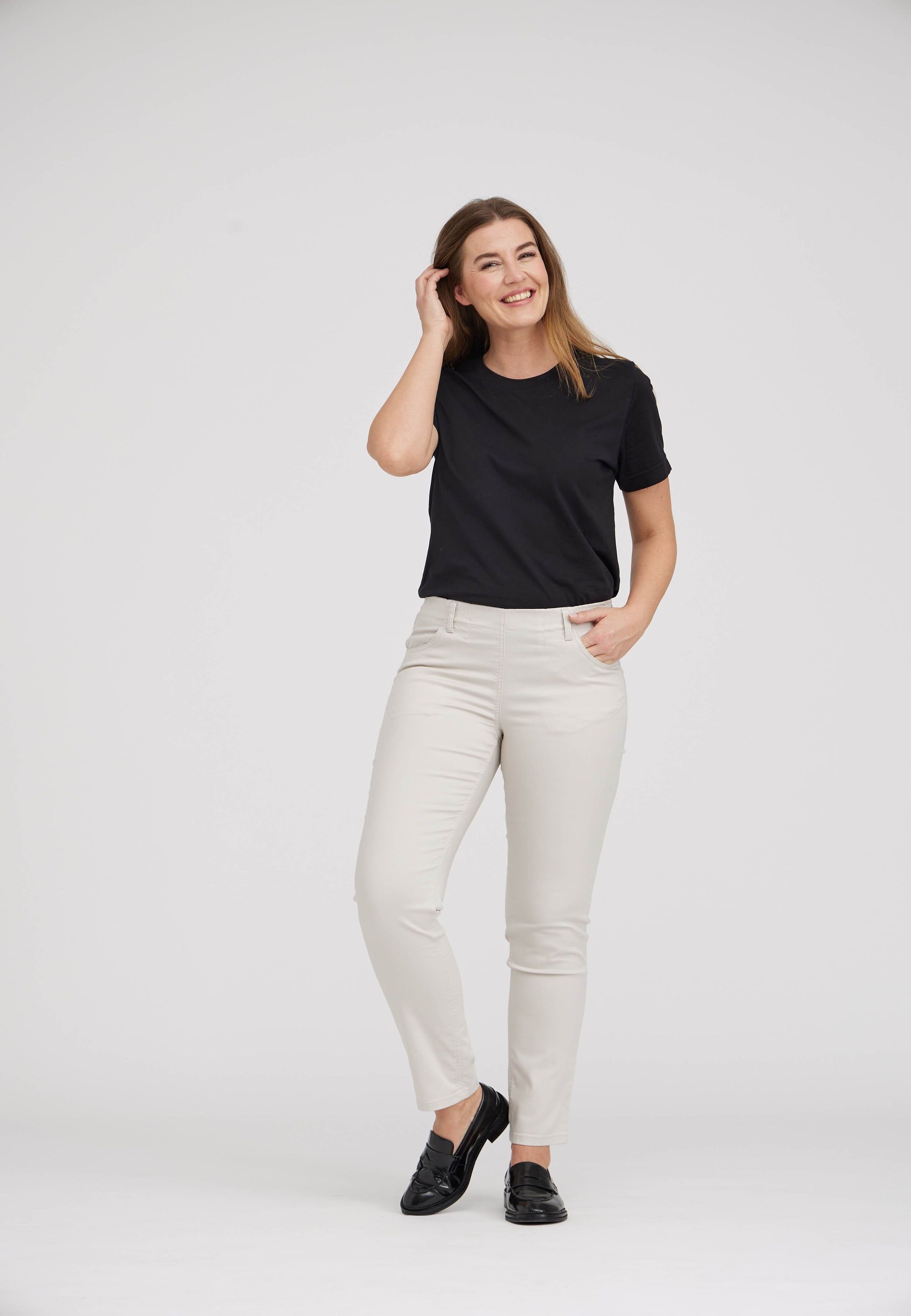 LAURIE Kelly Regular - Short Length Regular 25000 Grey Sand