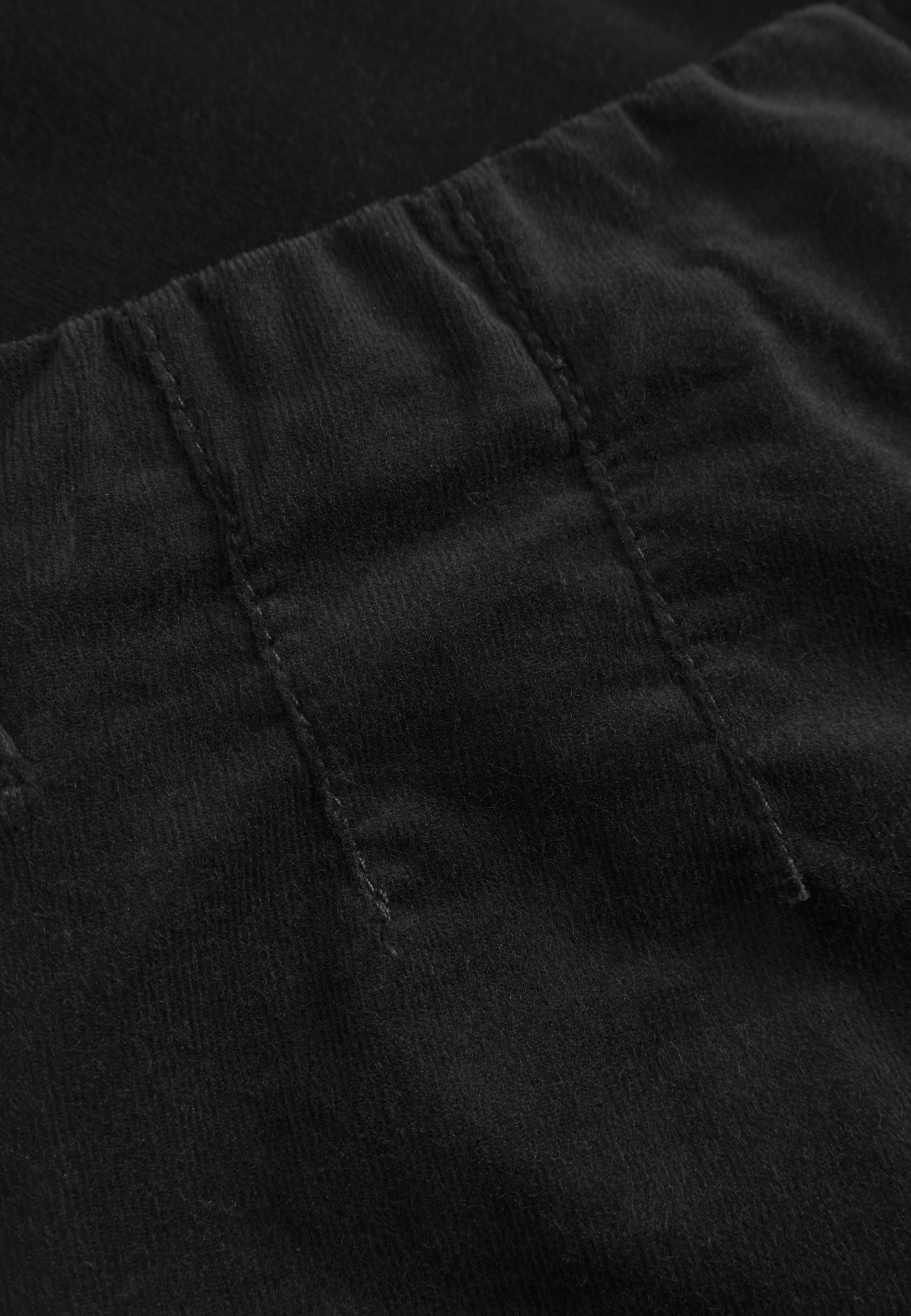 LAURIE Kelly Regular Corduroy - Short Length Regular 99000 Black