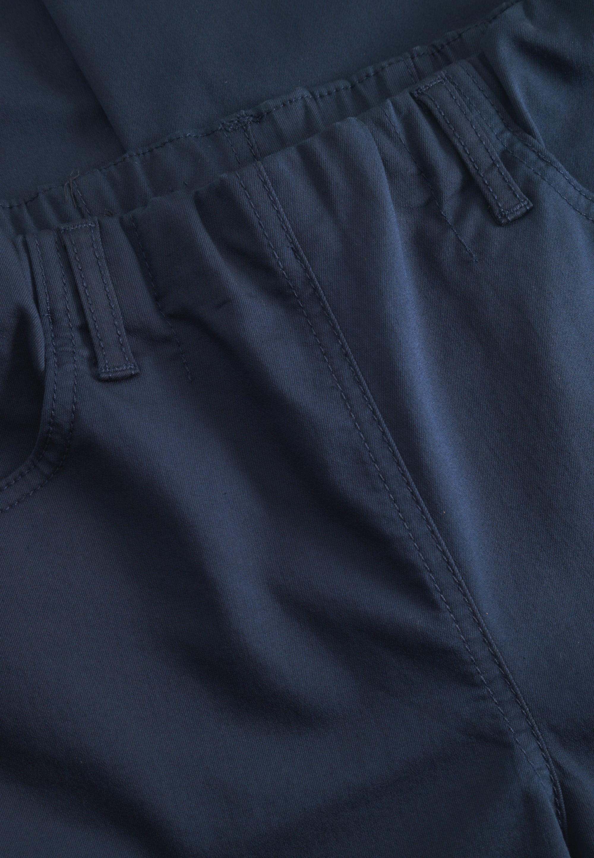 LAURIE Patricia Pure Regular Crop Regular 49000 Navy