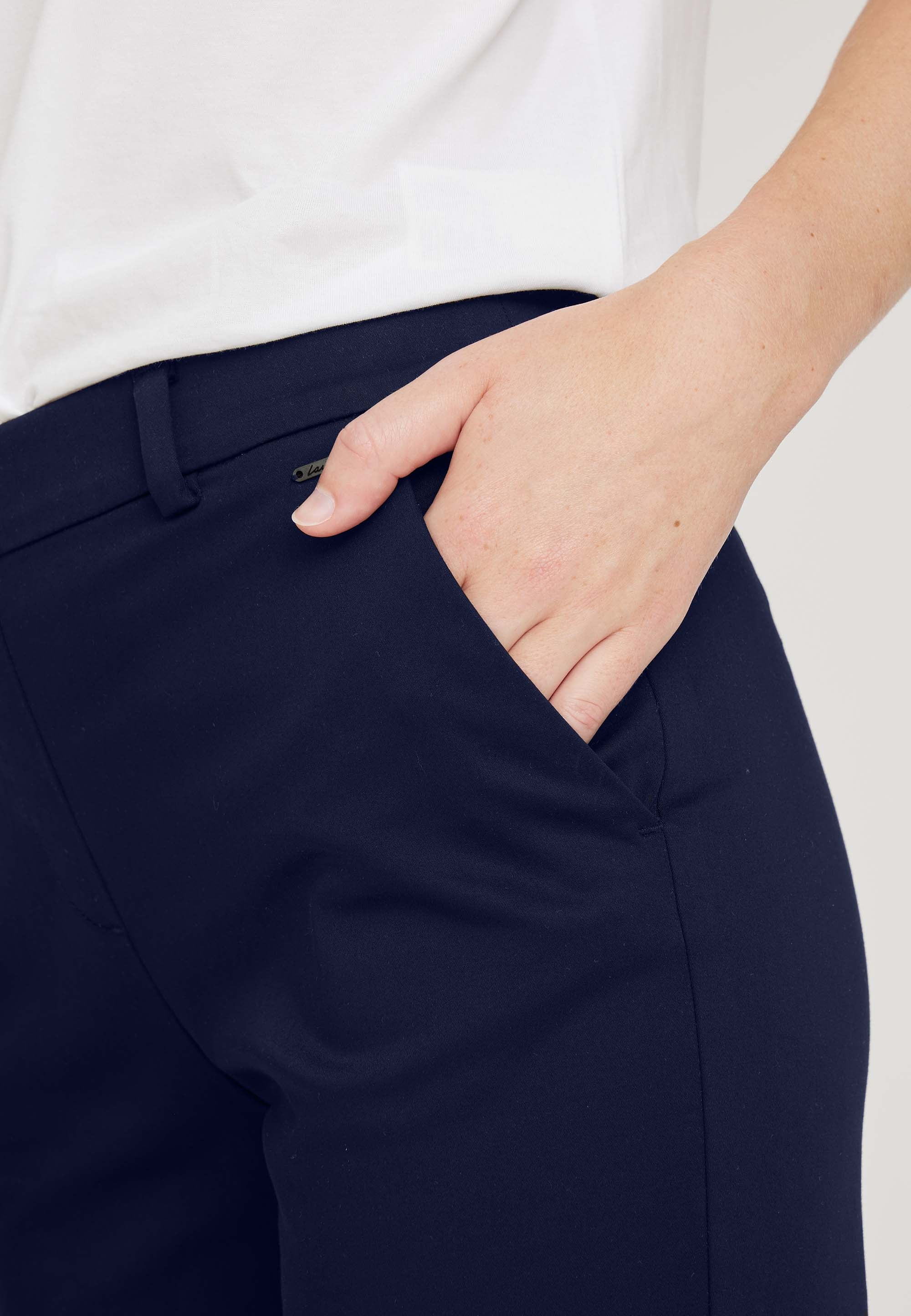 LAURIE Phoebe Loose - Medium Length Loose 49105 Navy