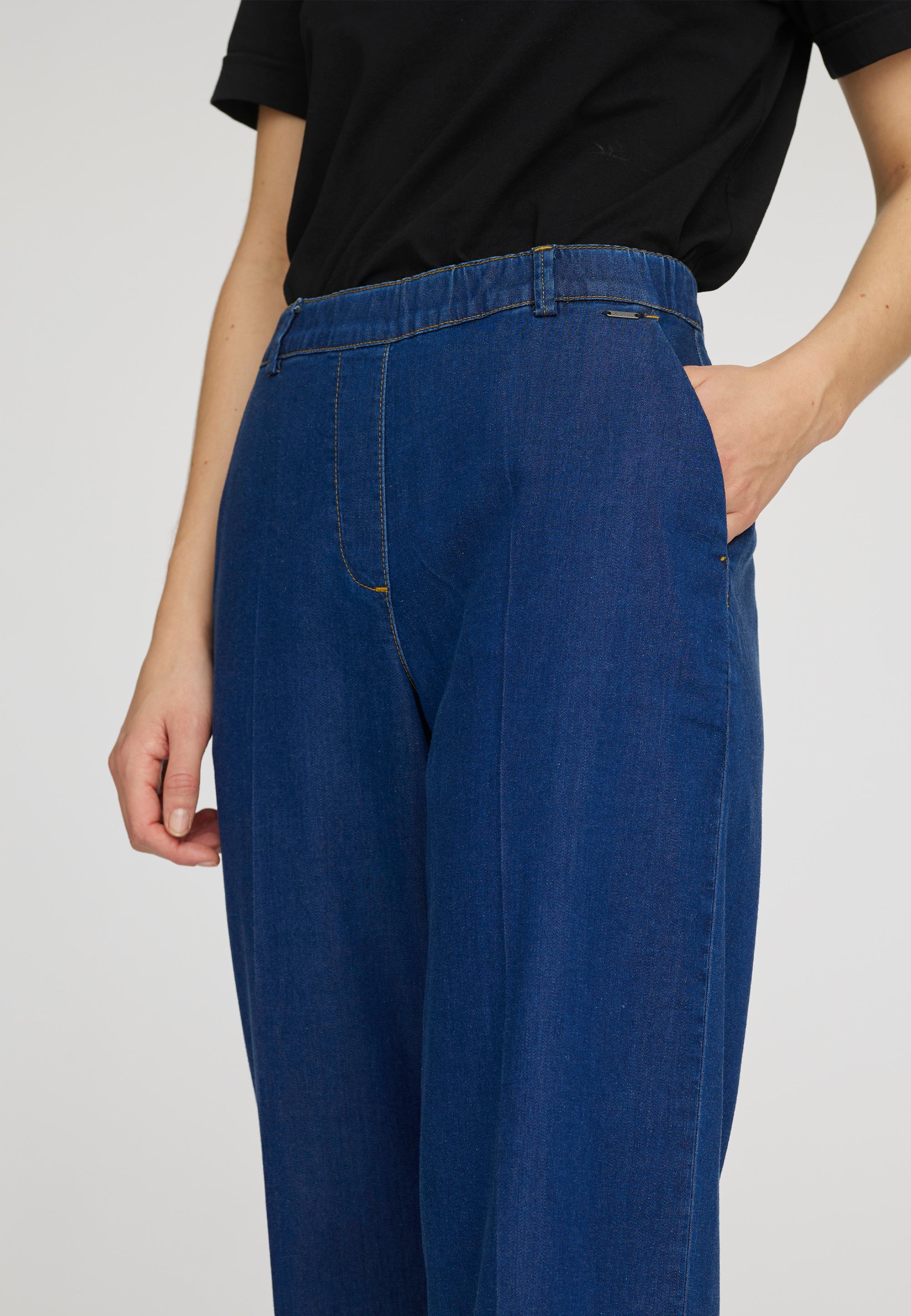 LAURIE Phoebe Loose Crop Loose 44506 Medium Blue Denim