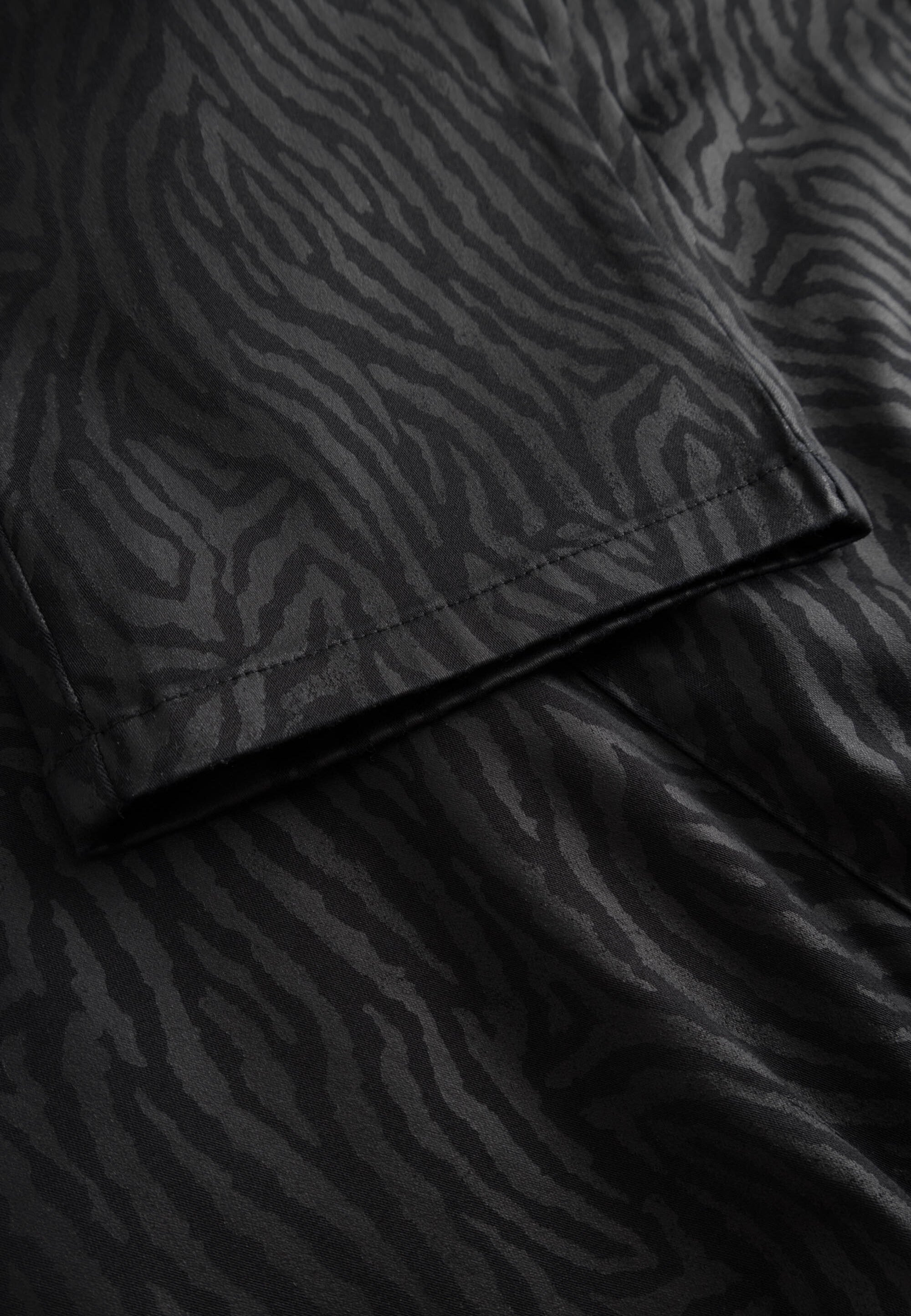 LAURIE Taylor Regular - Short Length Regular 99999 Black Zebra Print