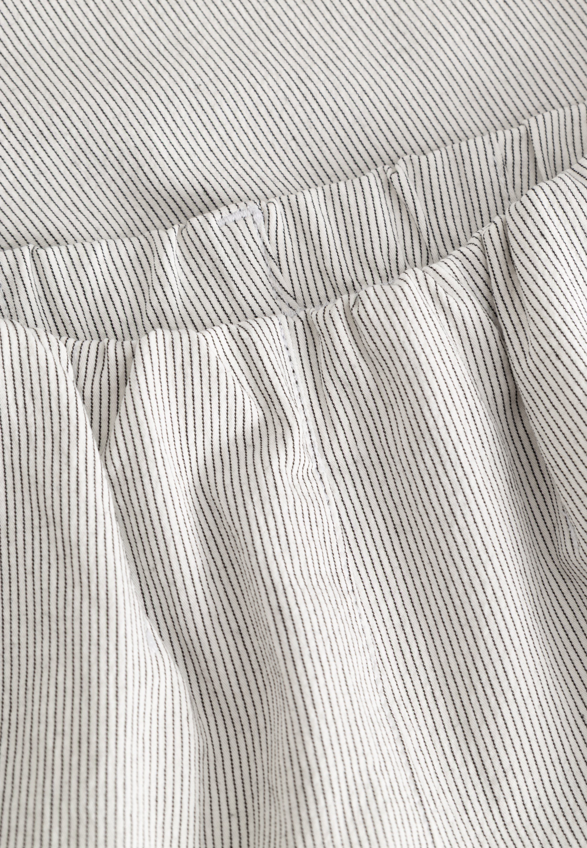 LAURIE Taylor Regular Capri ML Regular 10109 White pinstripe