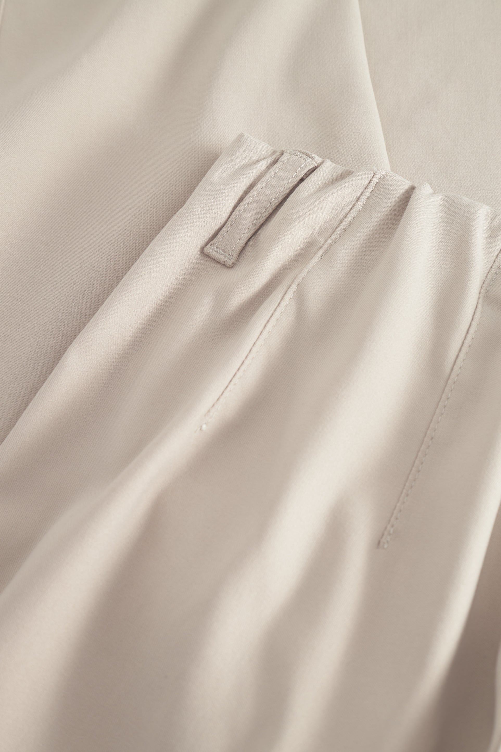 LAURIE Taylor Regular Capri Medium Length Regular 25000 Grey Sand