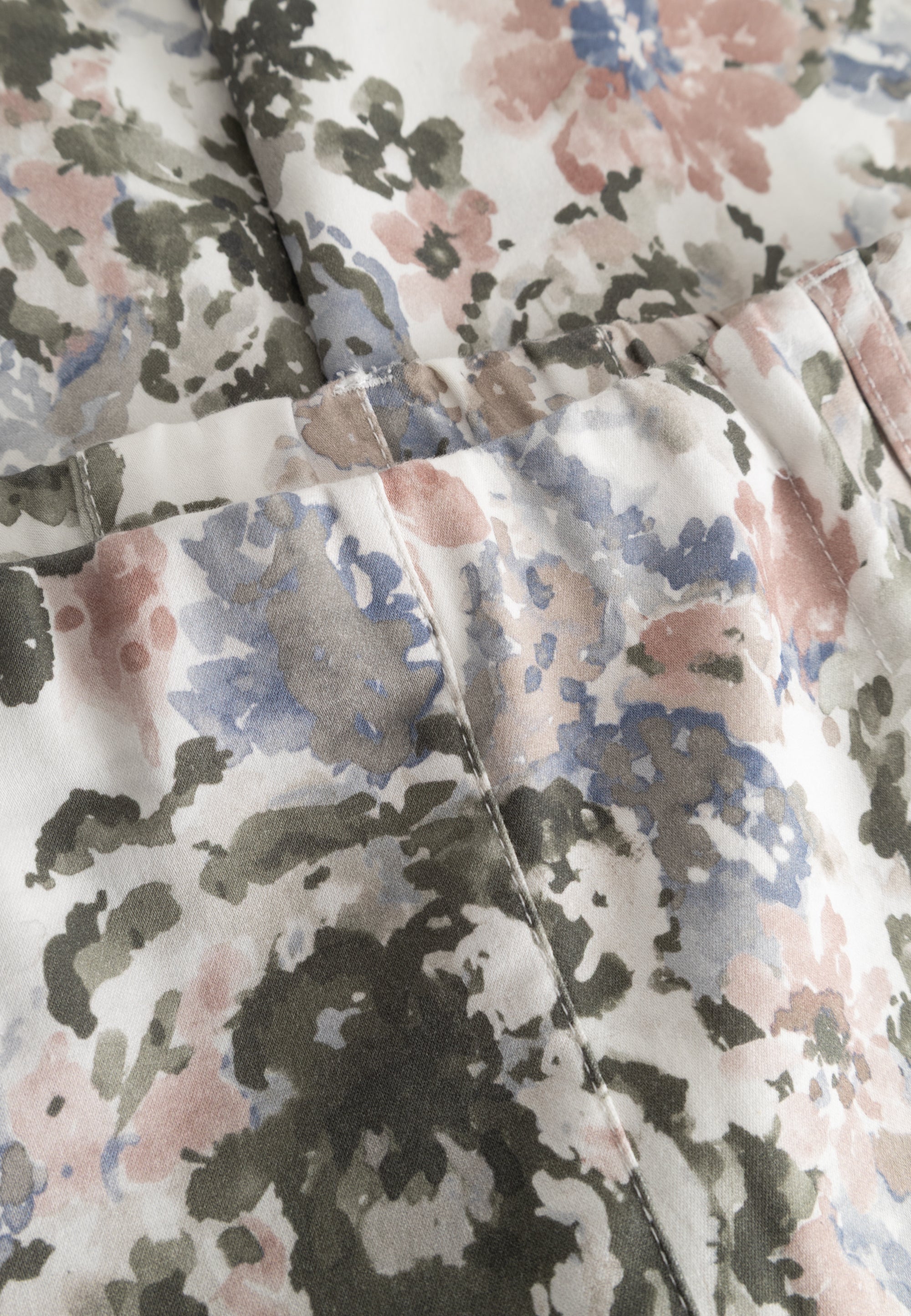 LAURIE Taylor Regular Cropped Regular 55140 Khaki watercolour print