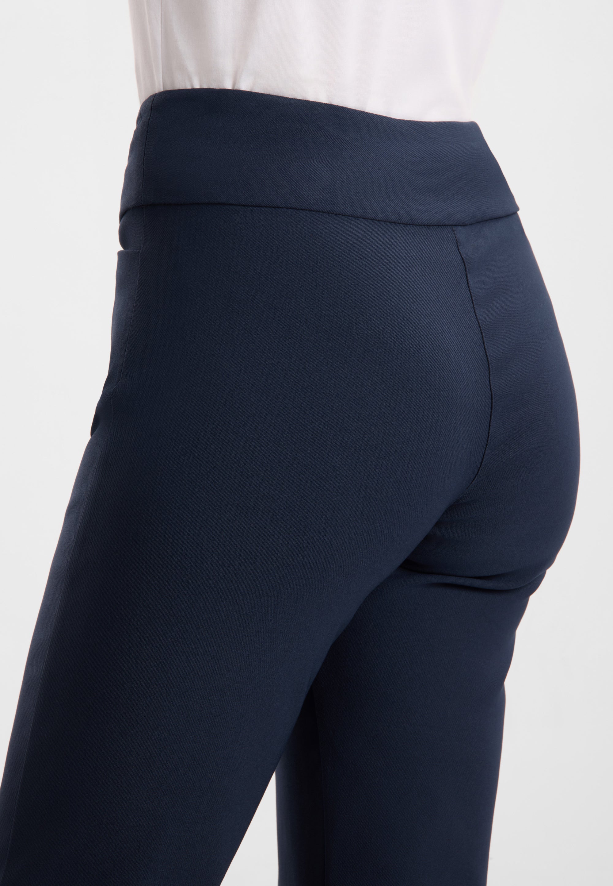 LAURIE Thea Straight - Short Length Straight 49000 Navy