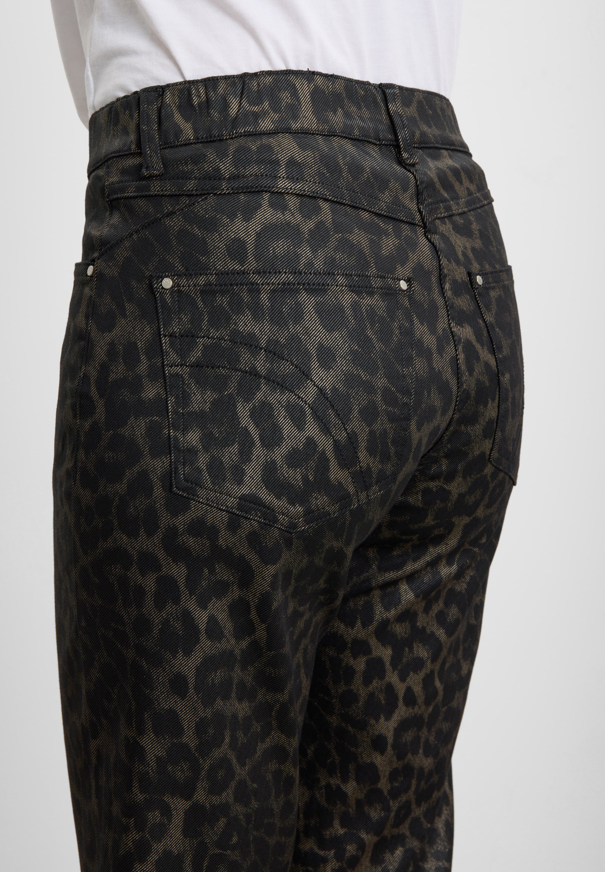 Hannah Regular - Extra Short Length - Brown Leo Print (PRE)