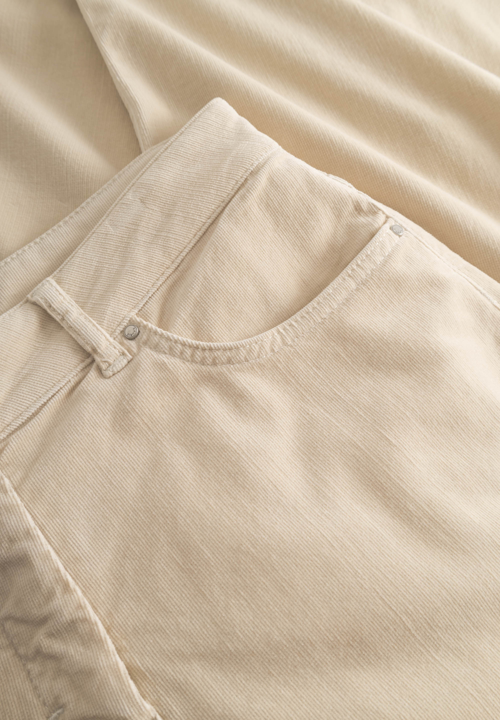 Carol Loose - Medium Length - Birch (PRE)