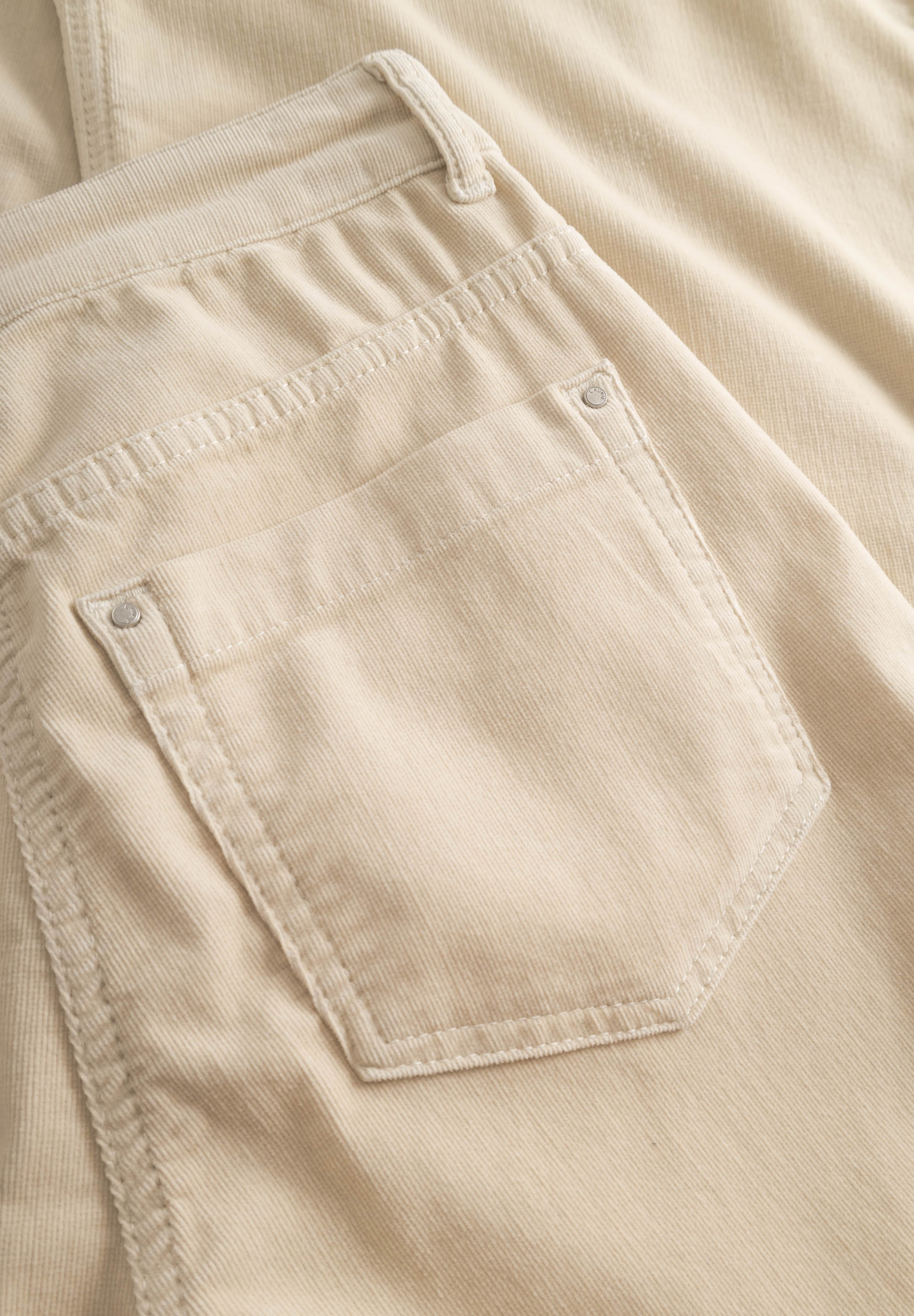 Carol Loose - Medium Length - Birch (PRE)