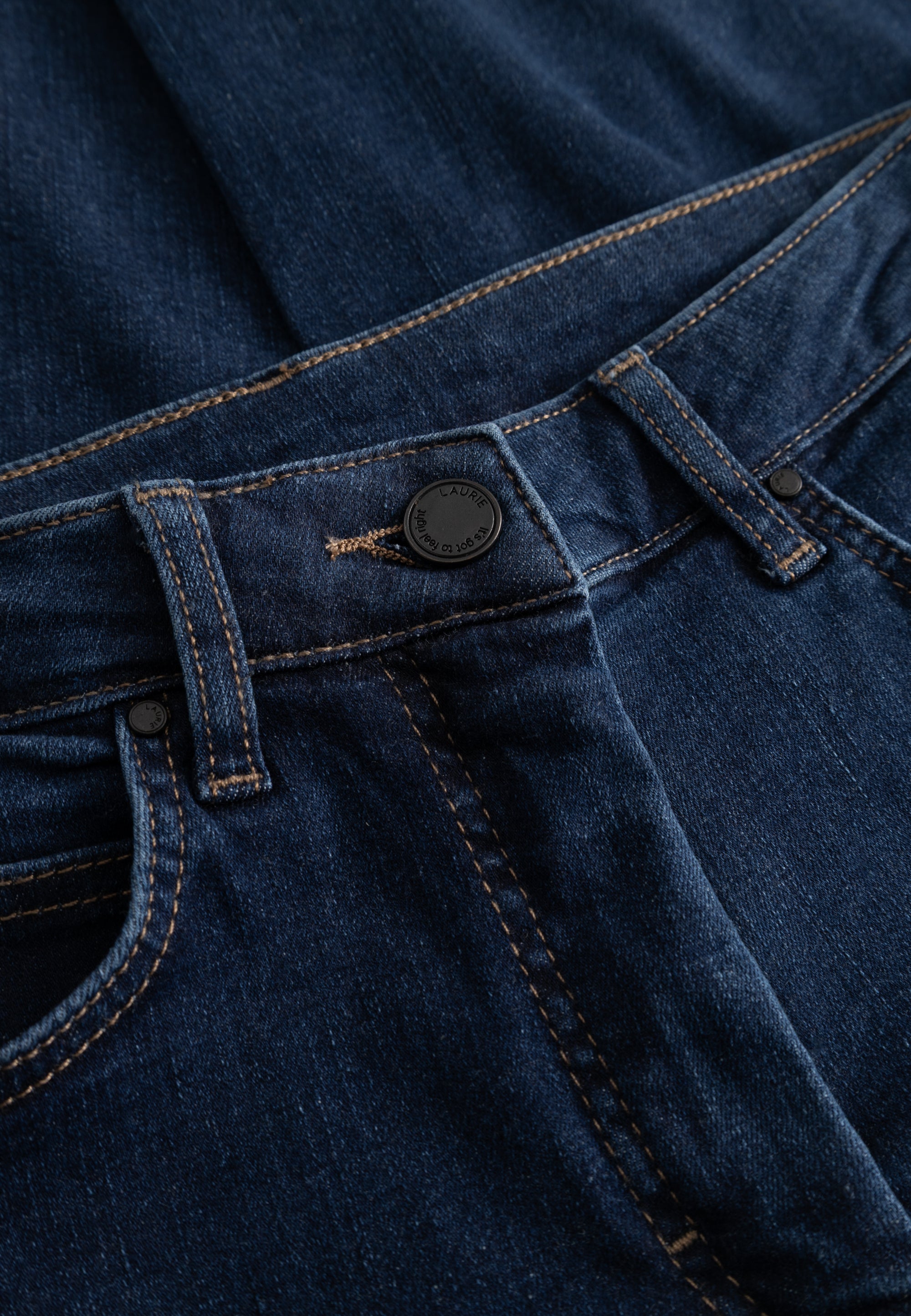 LAURIE Amelia Raw Straight CL Straight 40513 Dark Blue Denim