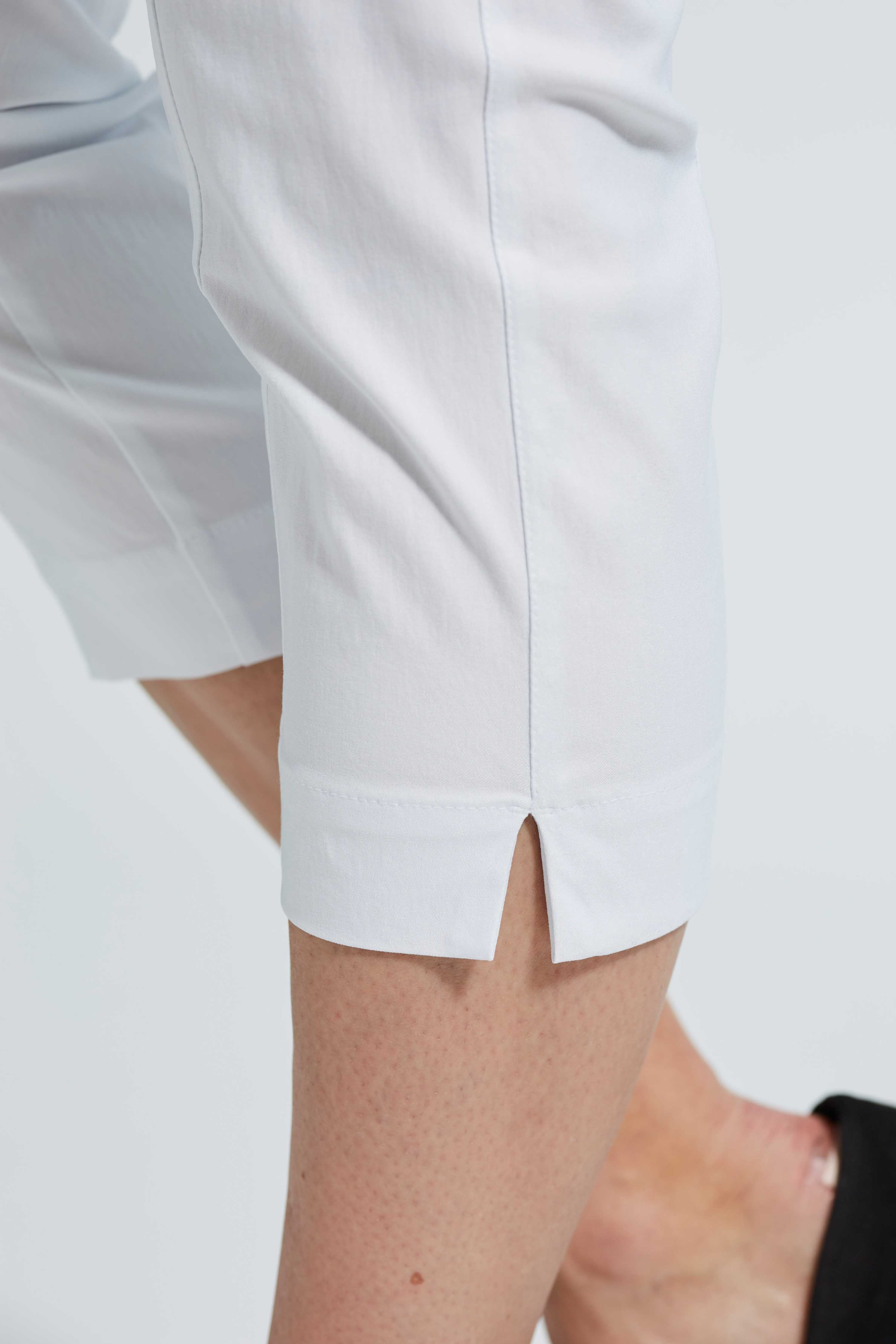LAURIE Aubrey Slim Capri Slim 10970 White