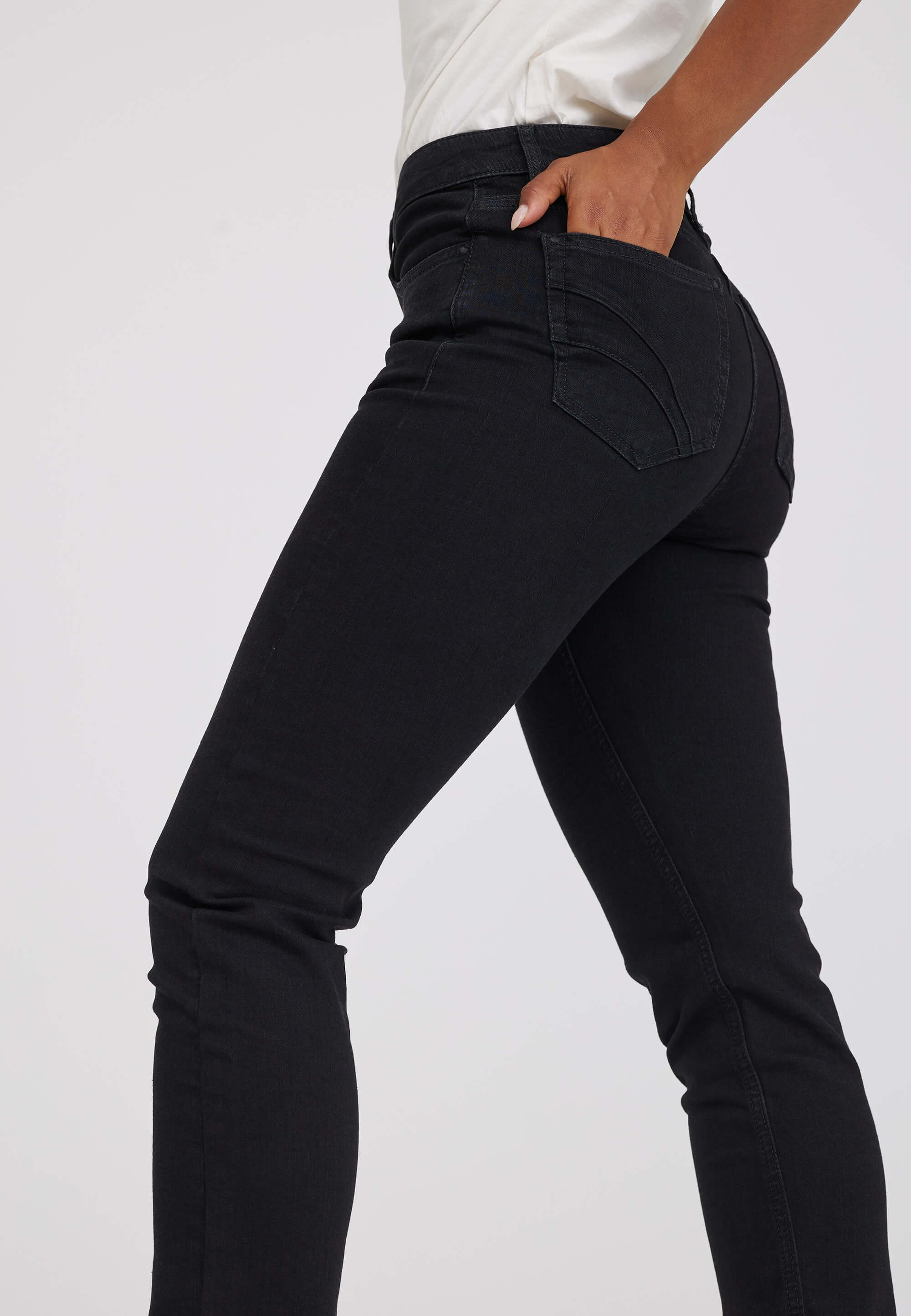 LAURIE  Charlotte Regular - Medium Length - Ecolabel Regular 99520 Washed Black Denim