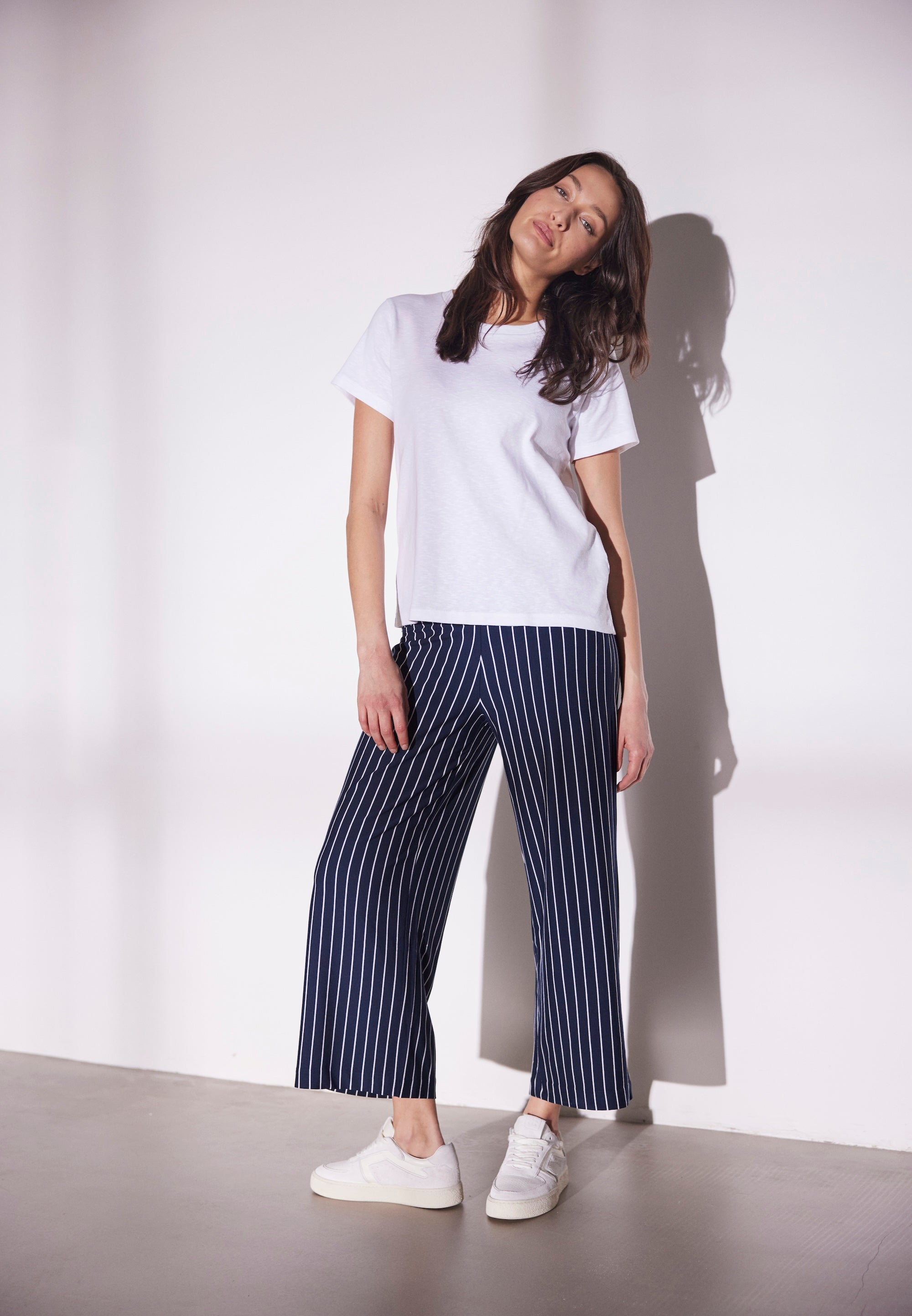 LAURIE  Donna Loose Jersey Crop Trousers LOOSE 49222 Navy Stripe