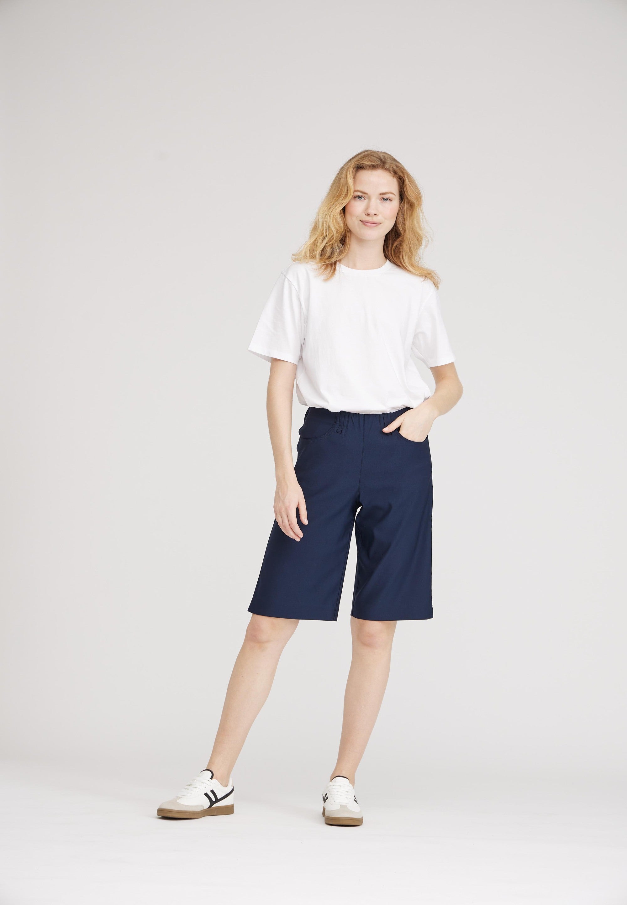LAURIE Donna Loose Shorts Loose 49000 Navy