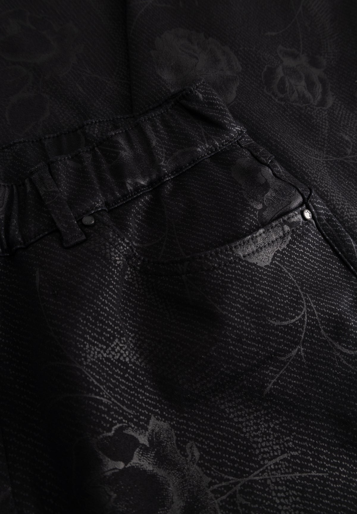 LAURIE Hannah Regular - Extra Short Length Regular 99142 Black Bloom Print