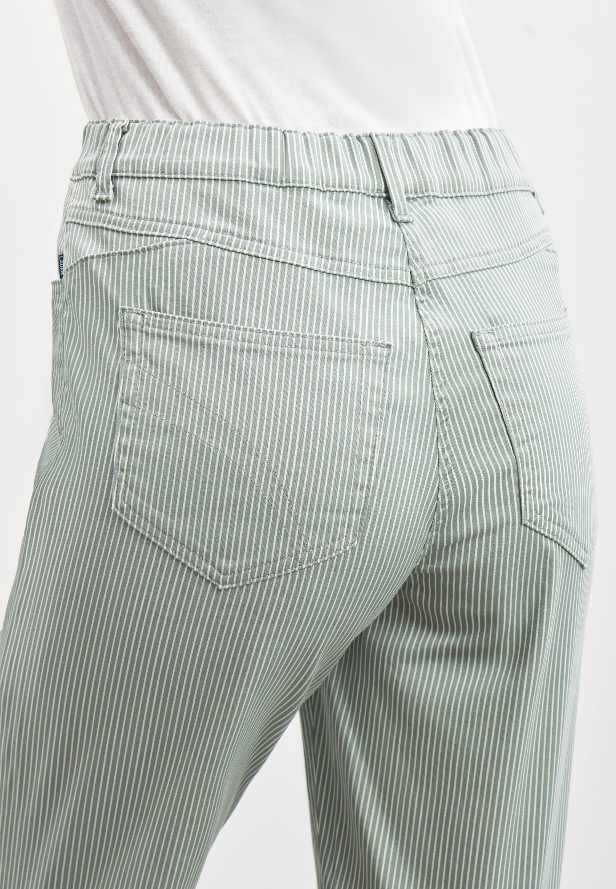 LAURIE  Hannah Regular - Extra Short Length Trousers REGULAR 51397 Sage Stripe