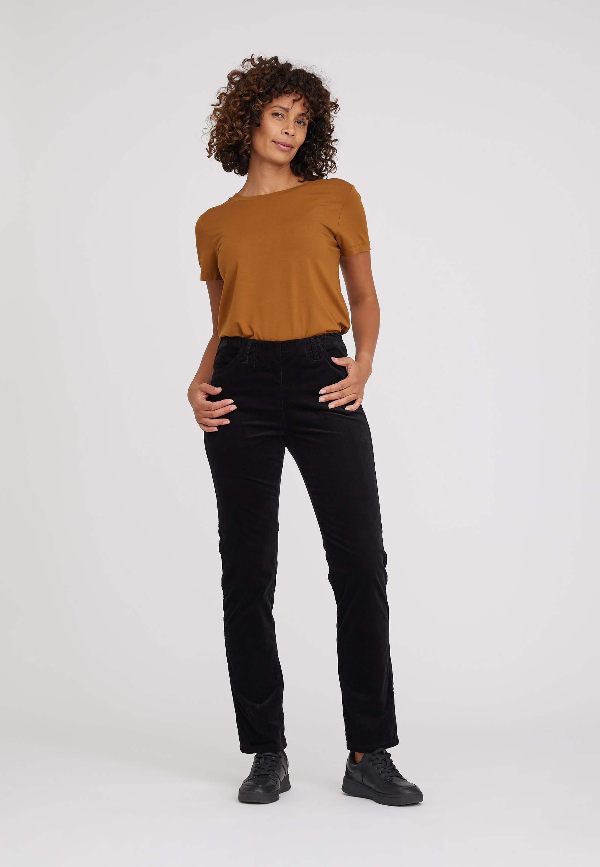 LAURIE  Kelly Regular Corduroy - Medium Length Trousers REGULAR 99000 Black
