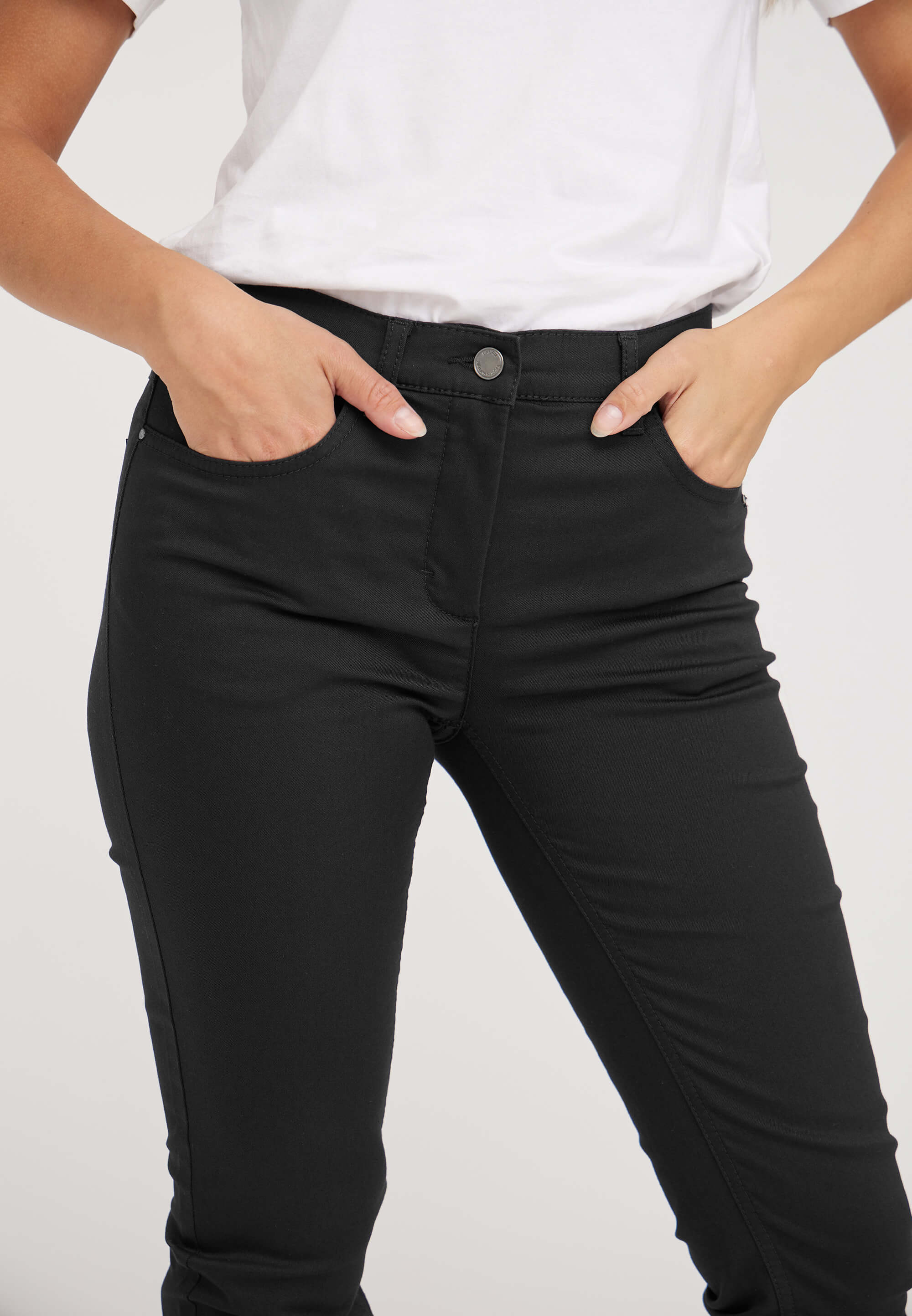 LAURIE  Laura Slim - Short Length Trousers SLIM 99000 Black