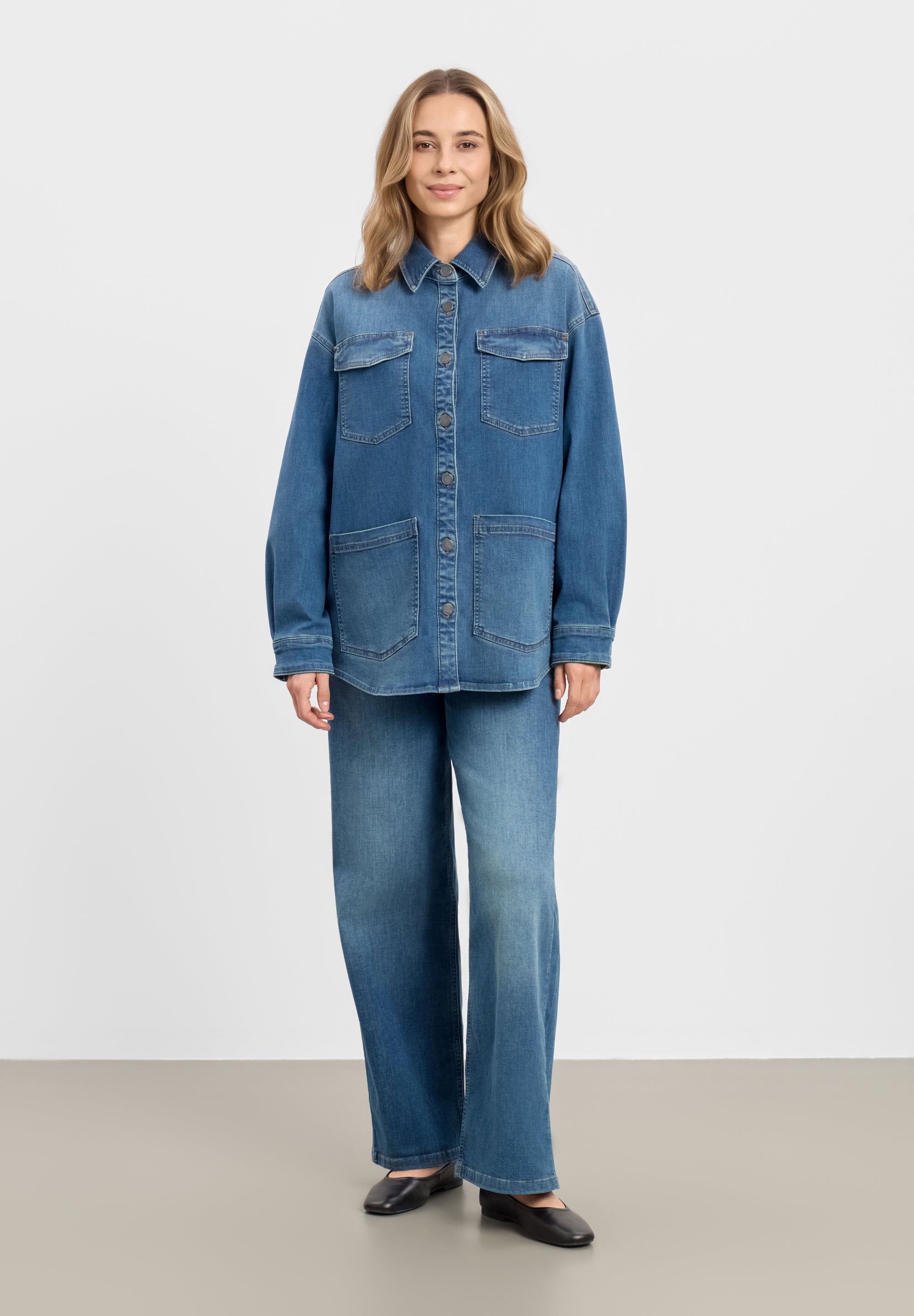 Mille Oversize Shirt Jacket - Long Sleeve - Washed Blue Denim