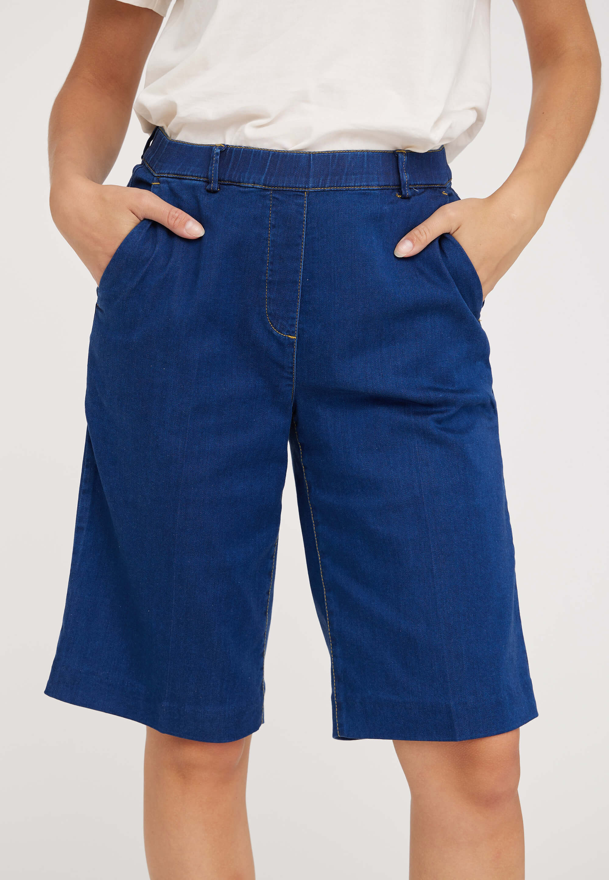 LAURIE Phoebe Loose Shorts Trousers LOOSE 44506 Medium Blue Denim