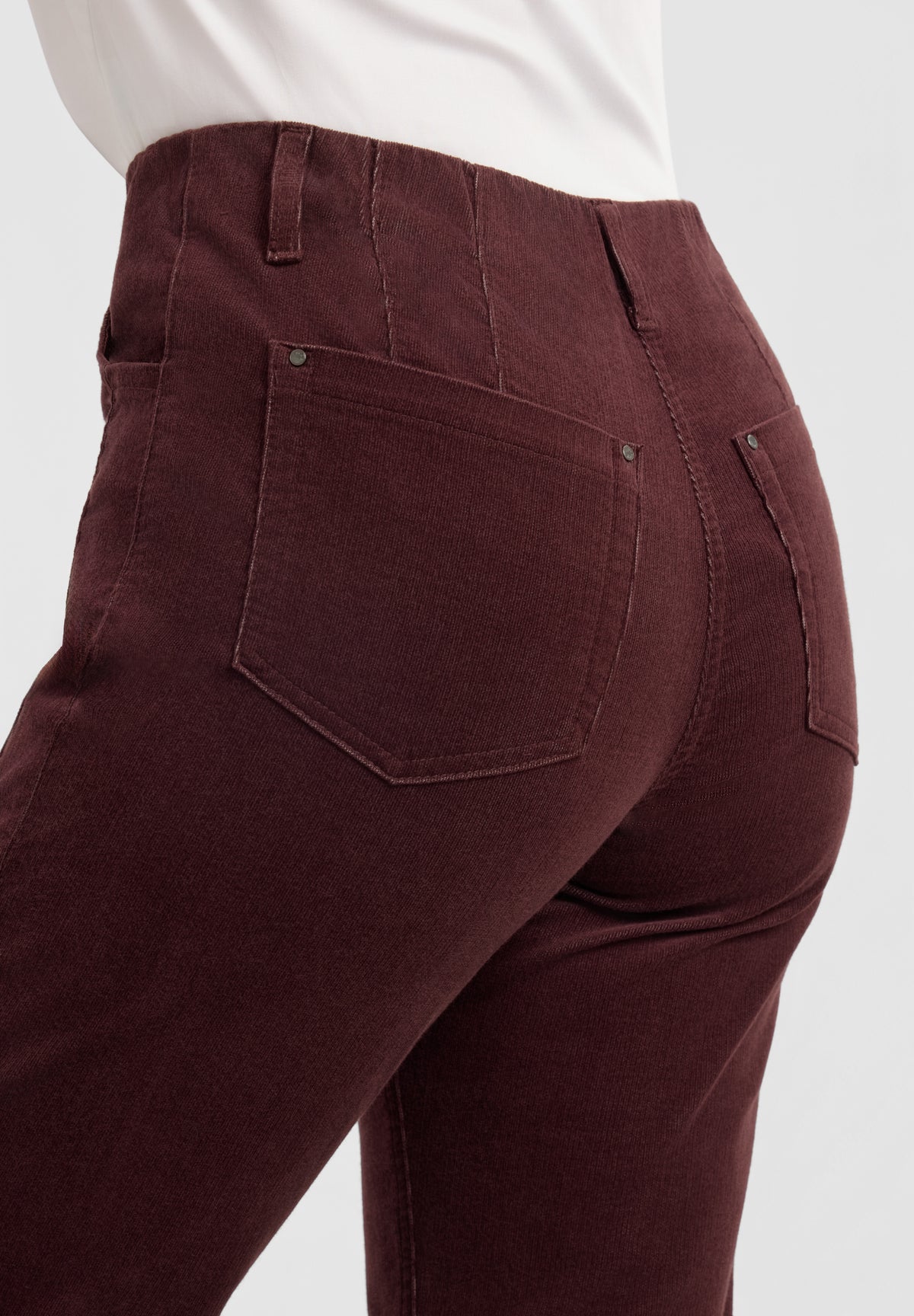 LAURIE Piper Pure Regular Corduroy - Cropped Regular 68000 Dark Plum