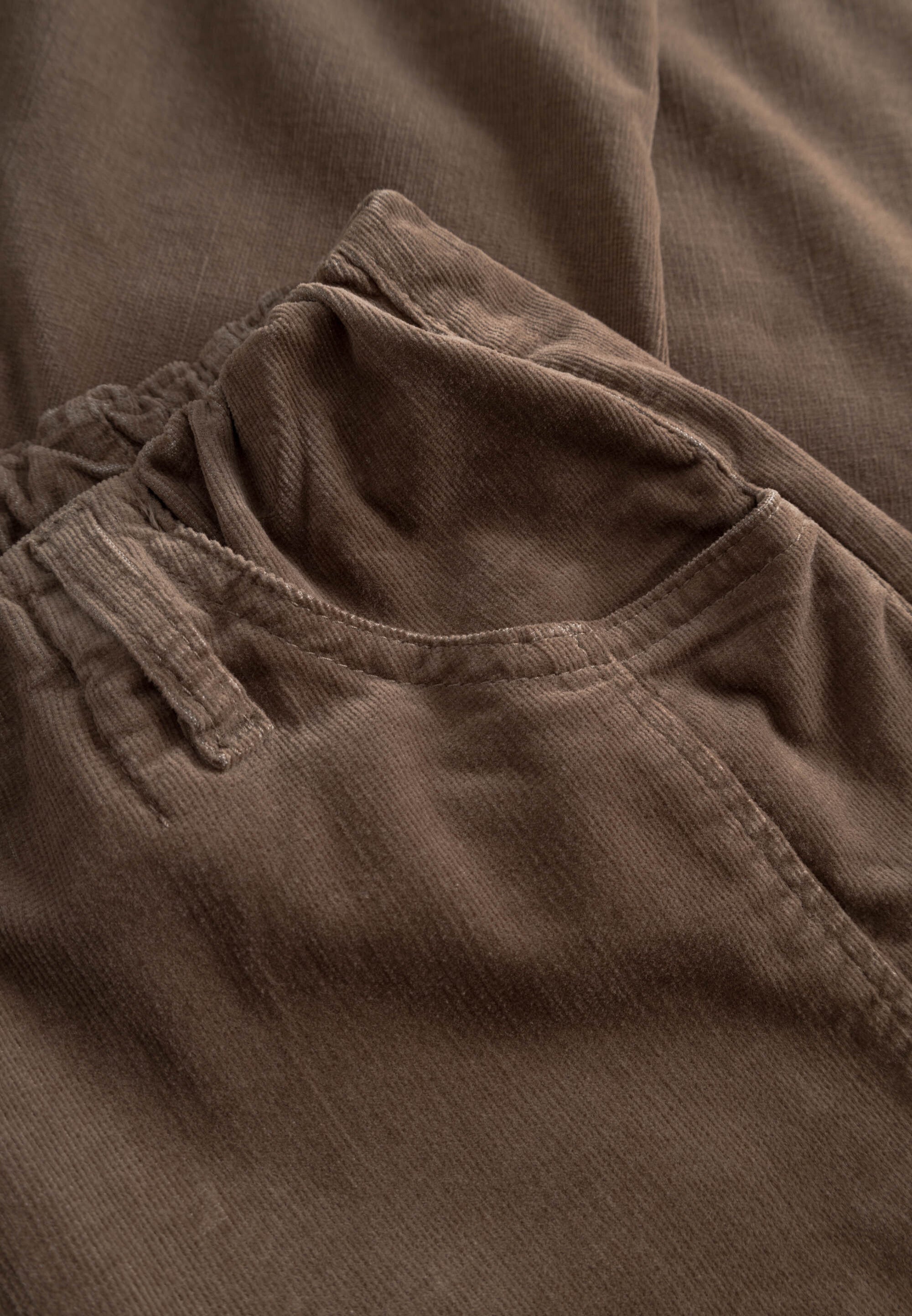 LAURIE Piper Pure Regular Corduroy - Cropped Regular 86000 Sika