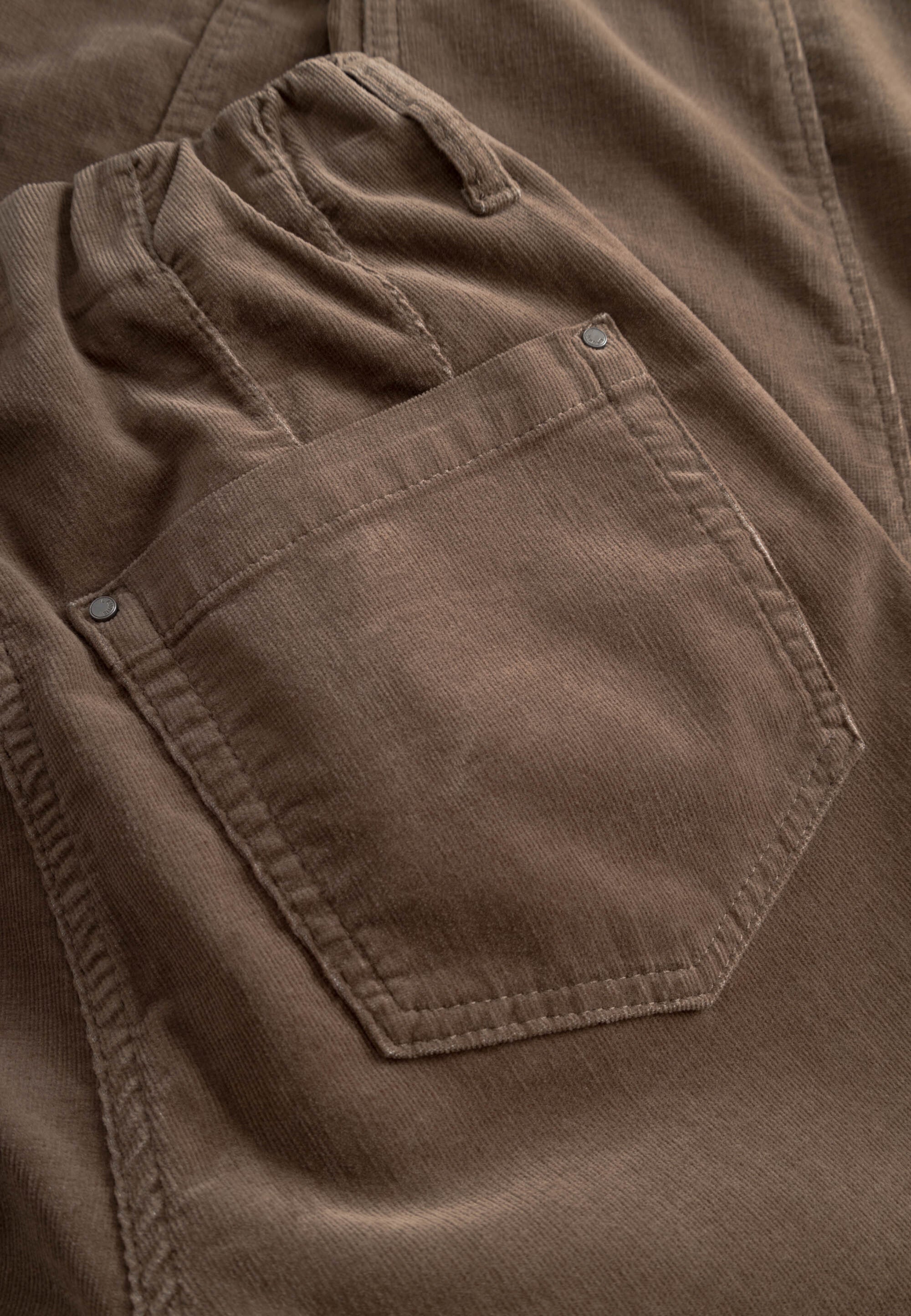 LAURIE Piper Pure Regular Corduroy - Cropped Regular 86000 Sika