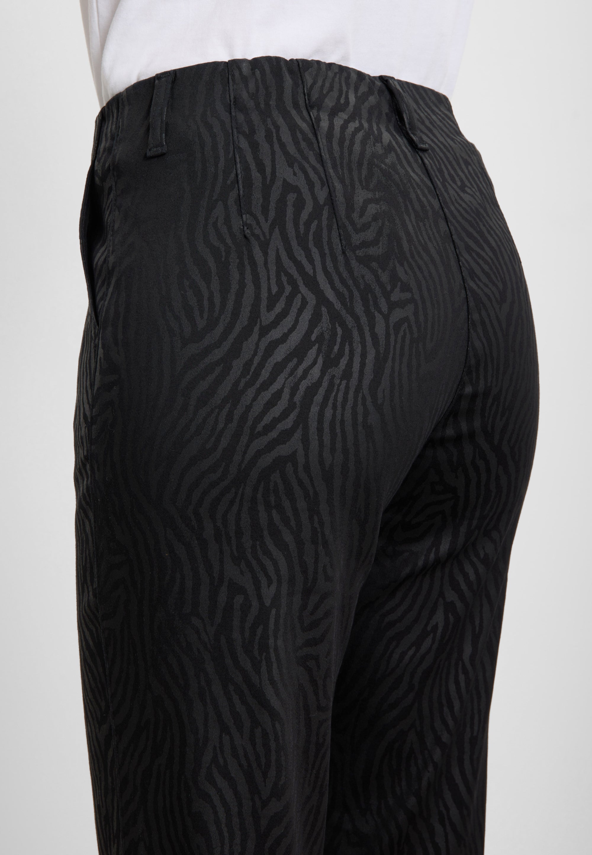 LAURIE Taylor Regular - Short Length Regular 99999 Black Zebra Print