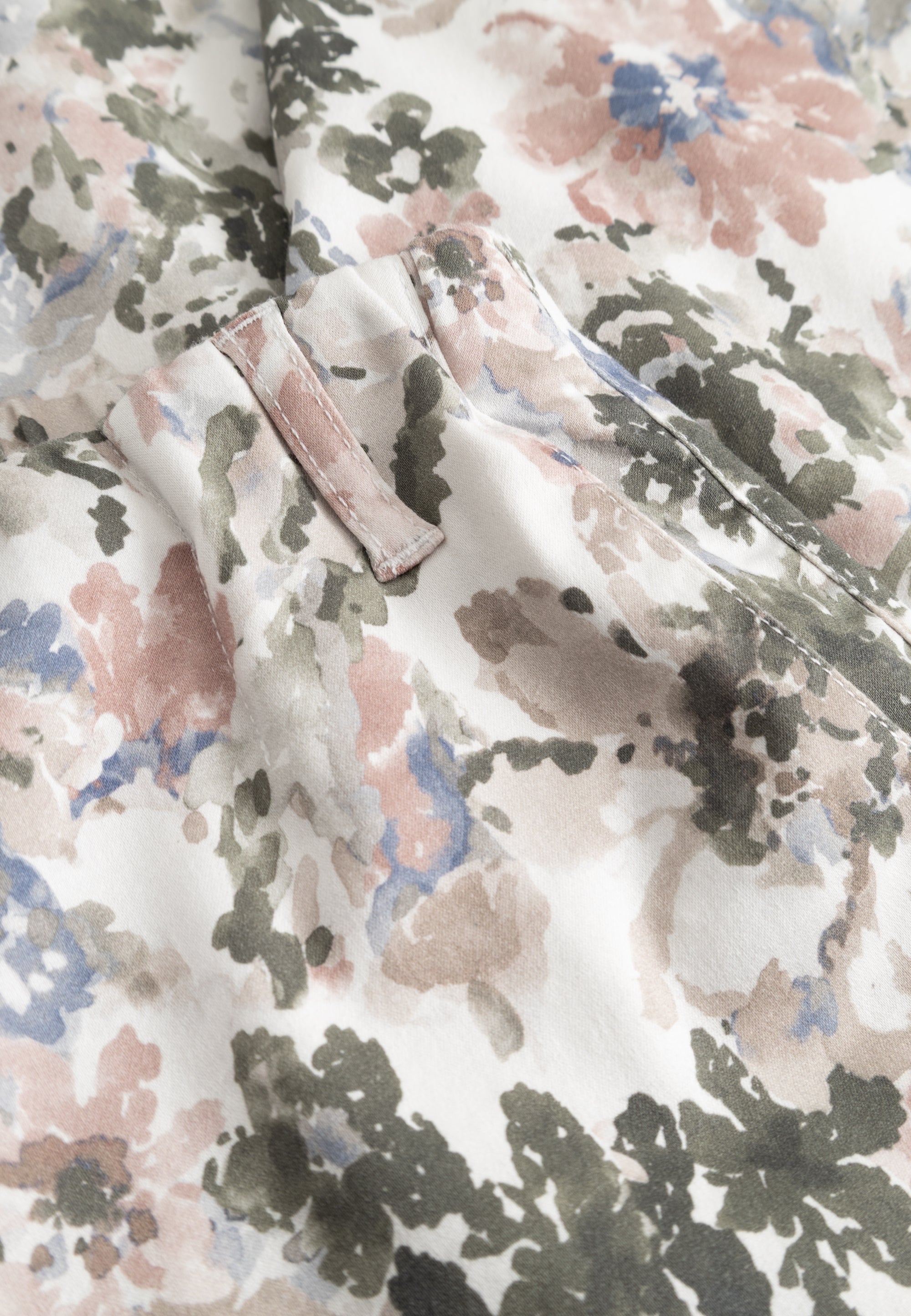 LAURIE Taylor Regular Cropped Regular 55140 Khaki watercolour print