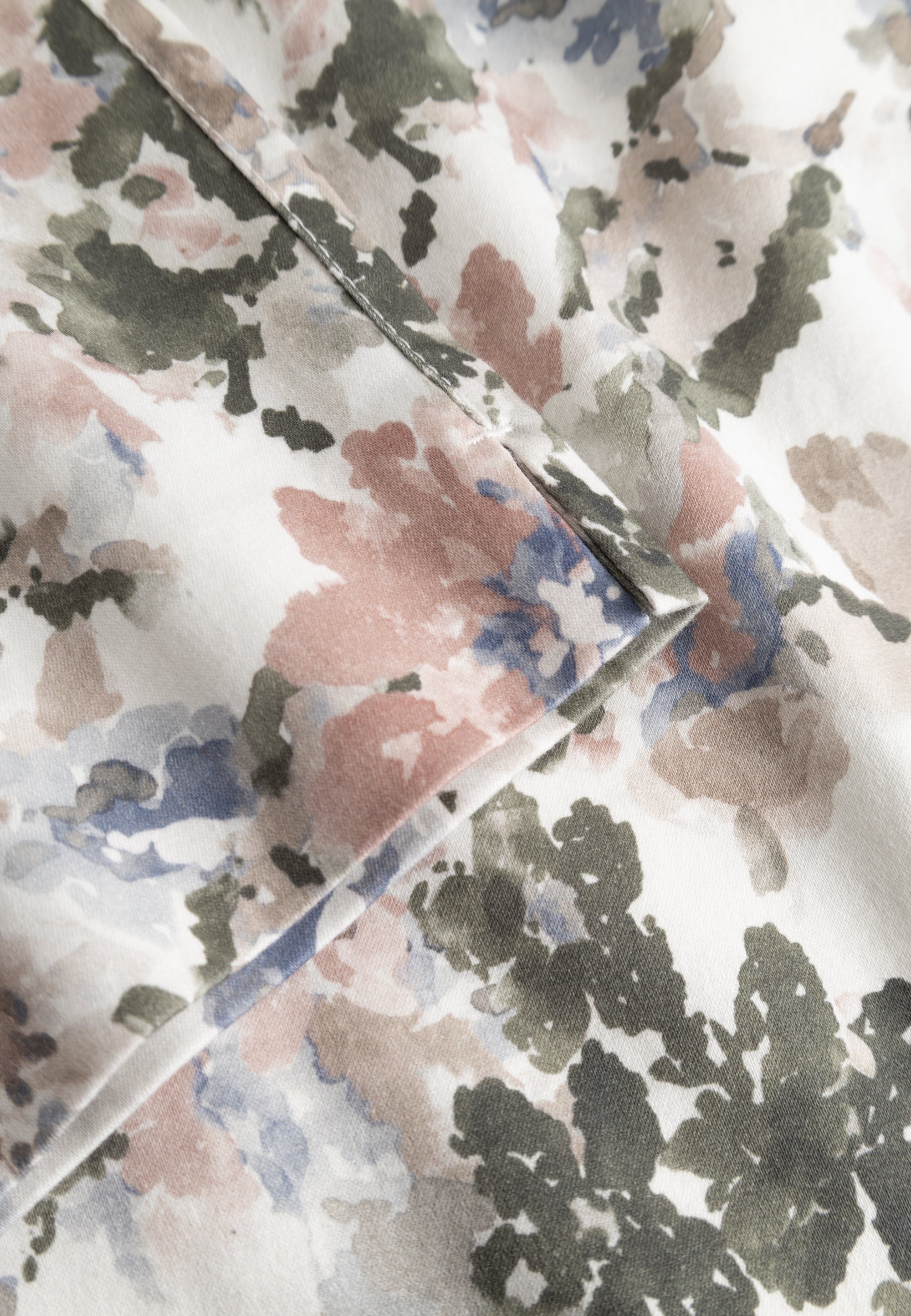 LAURIE Taylor Regular Cropped Regular 55140 Khaki watercolour print