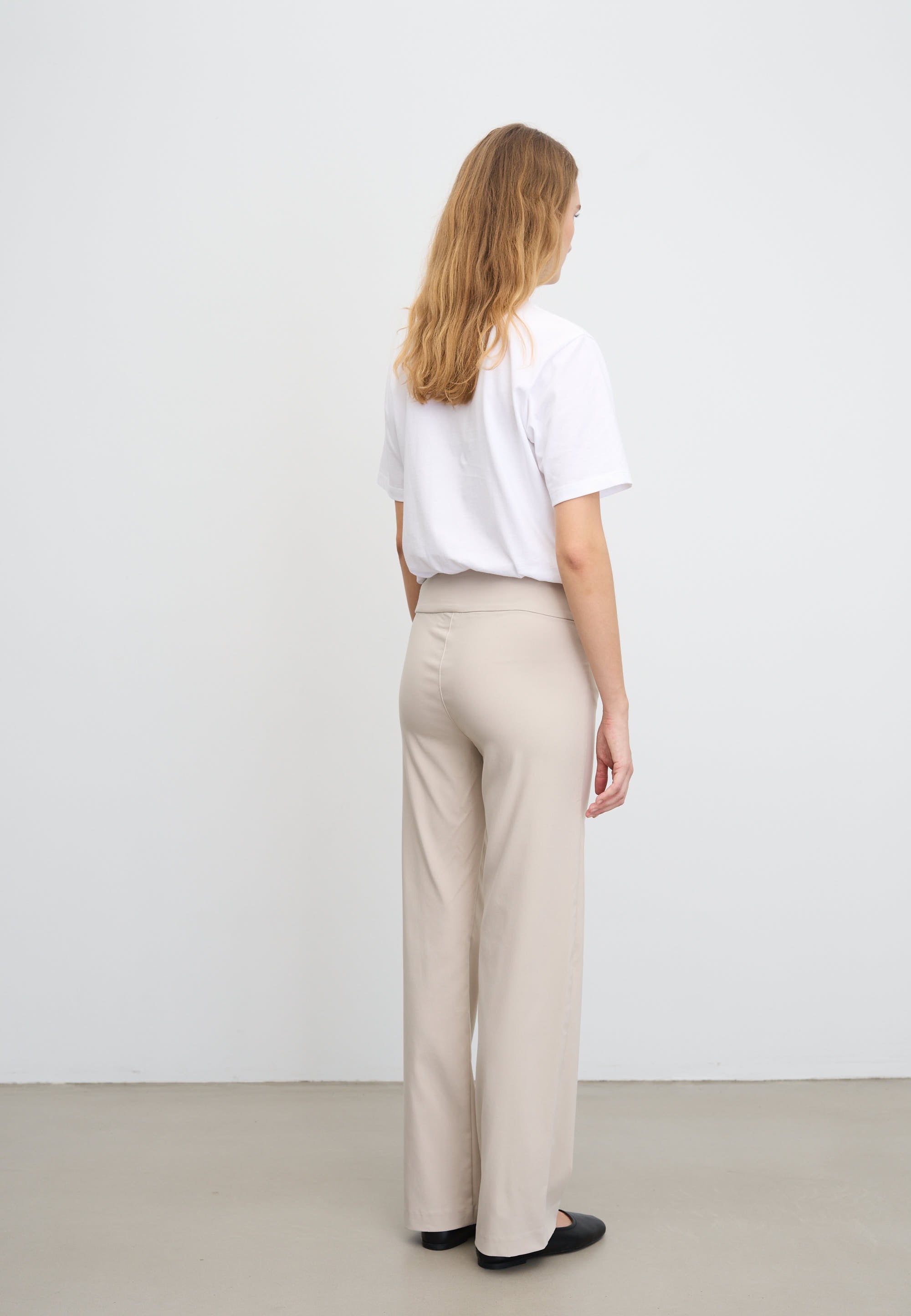 LAURIE  Thea Straight - Medium Length Trousers STRAIGHT 25000 Grey Sand