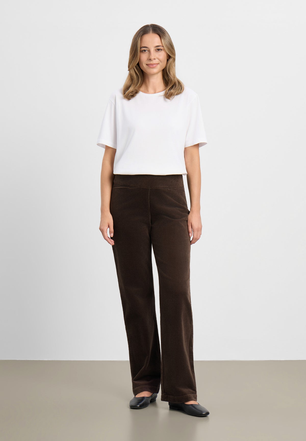 LAURIE Thea Straight Corduroy - Medium Length Straight 88000 Brown