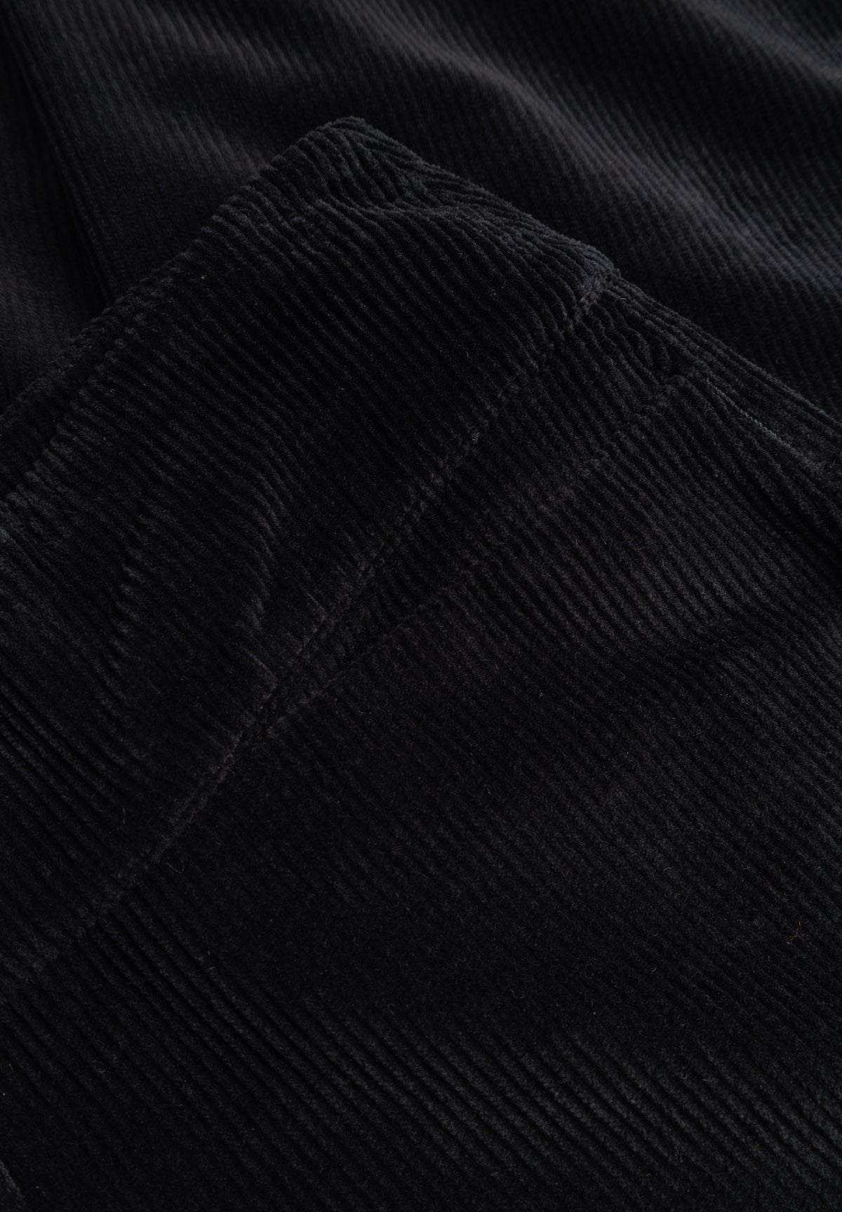 LAURIE Thea Straight Corduroy - Medium Length Straight 99000 Black