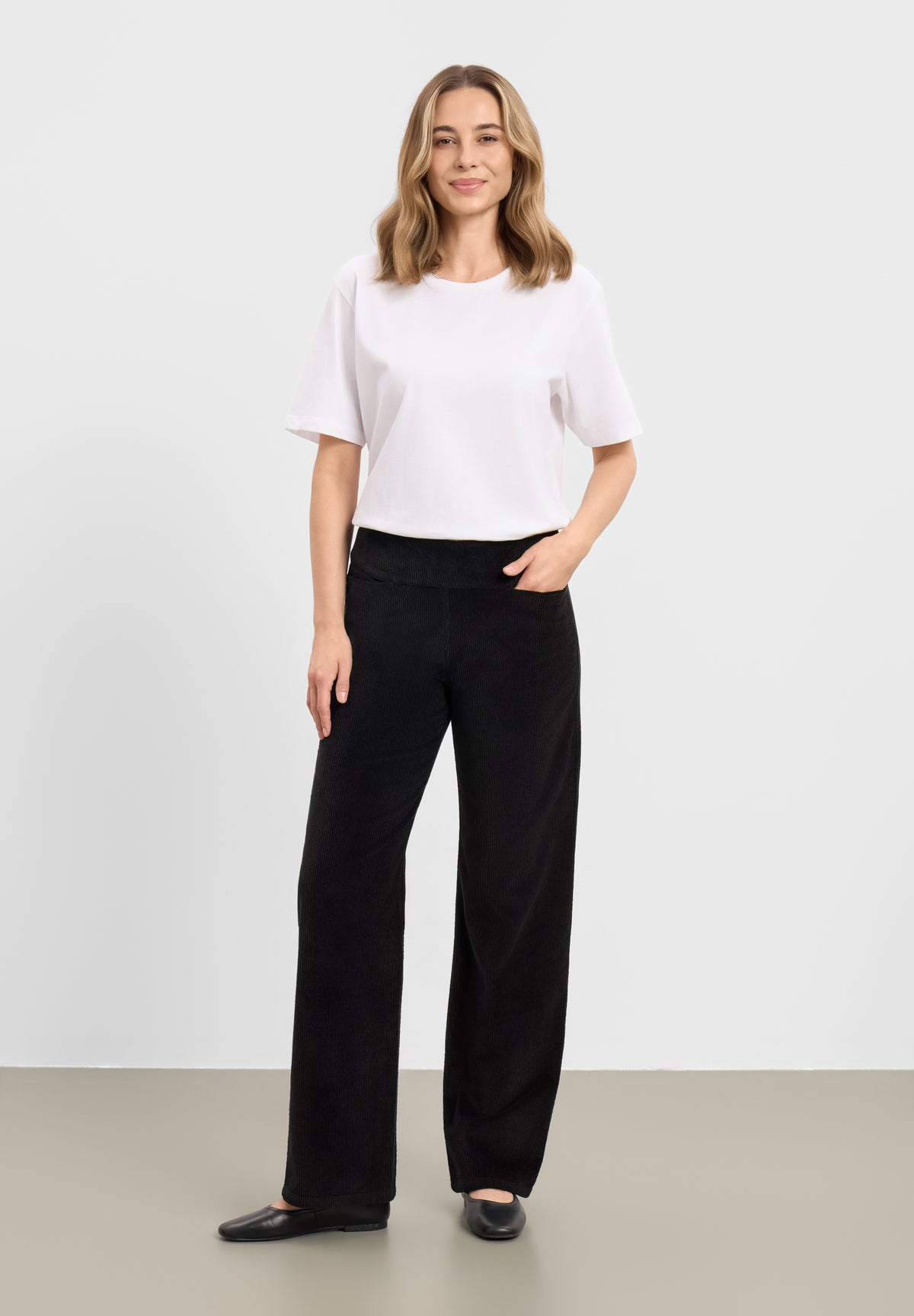 LAURIE Thea Straight ML Straight 99000 Black