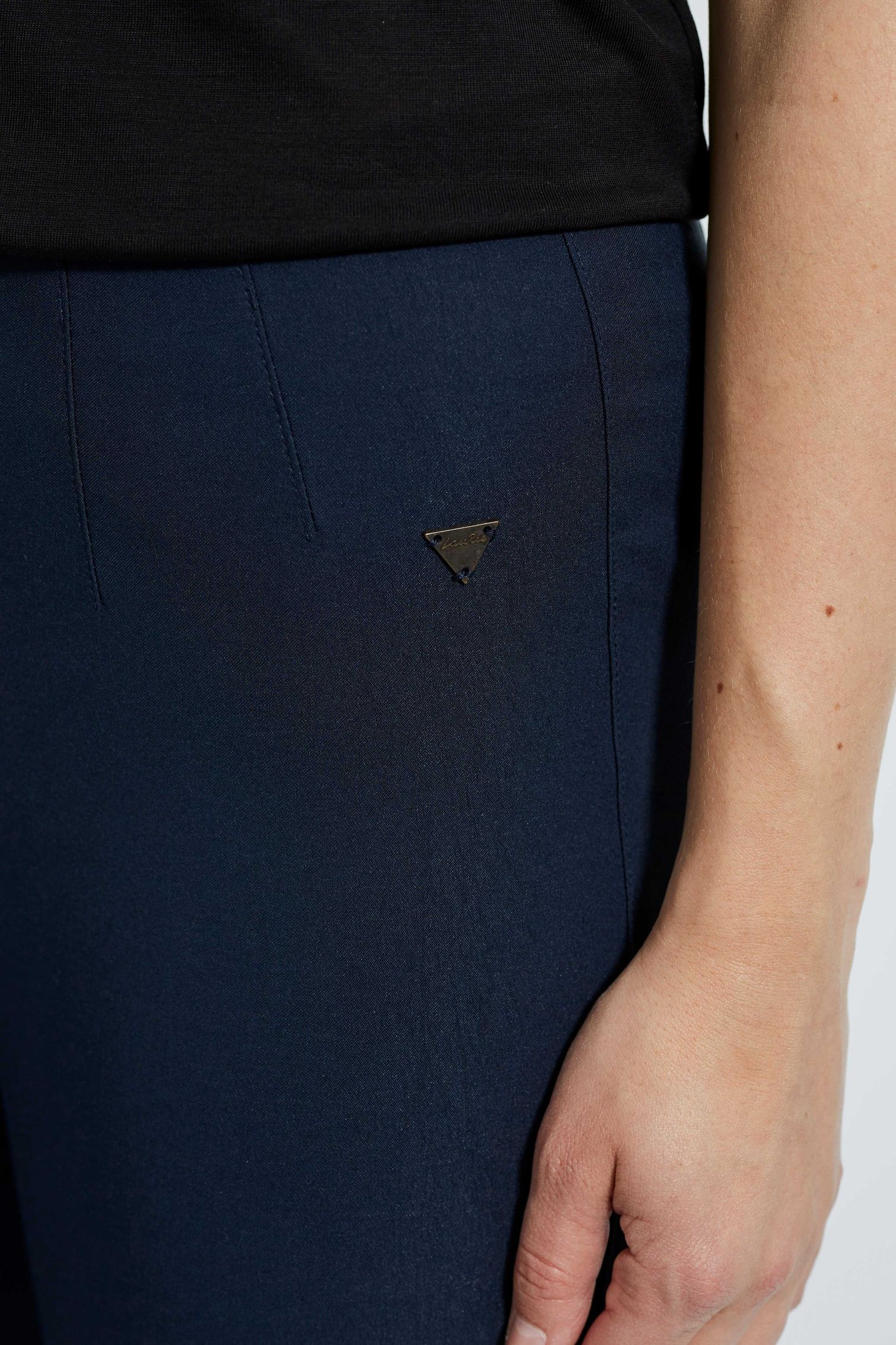 LAURIE  Vicky Slim - Medium Length Trousers SLIM 49970 Navy