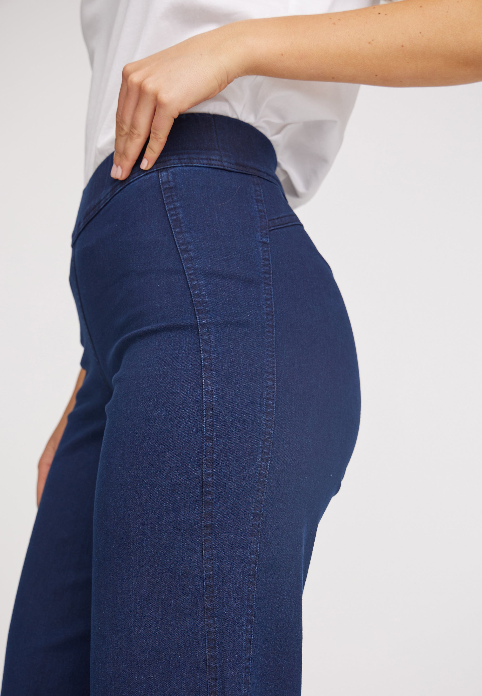 LAURIE  Serene Loose - Medium Length Loose 49520 Dark Blue Denim